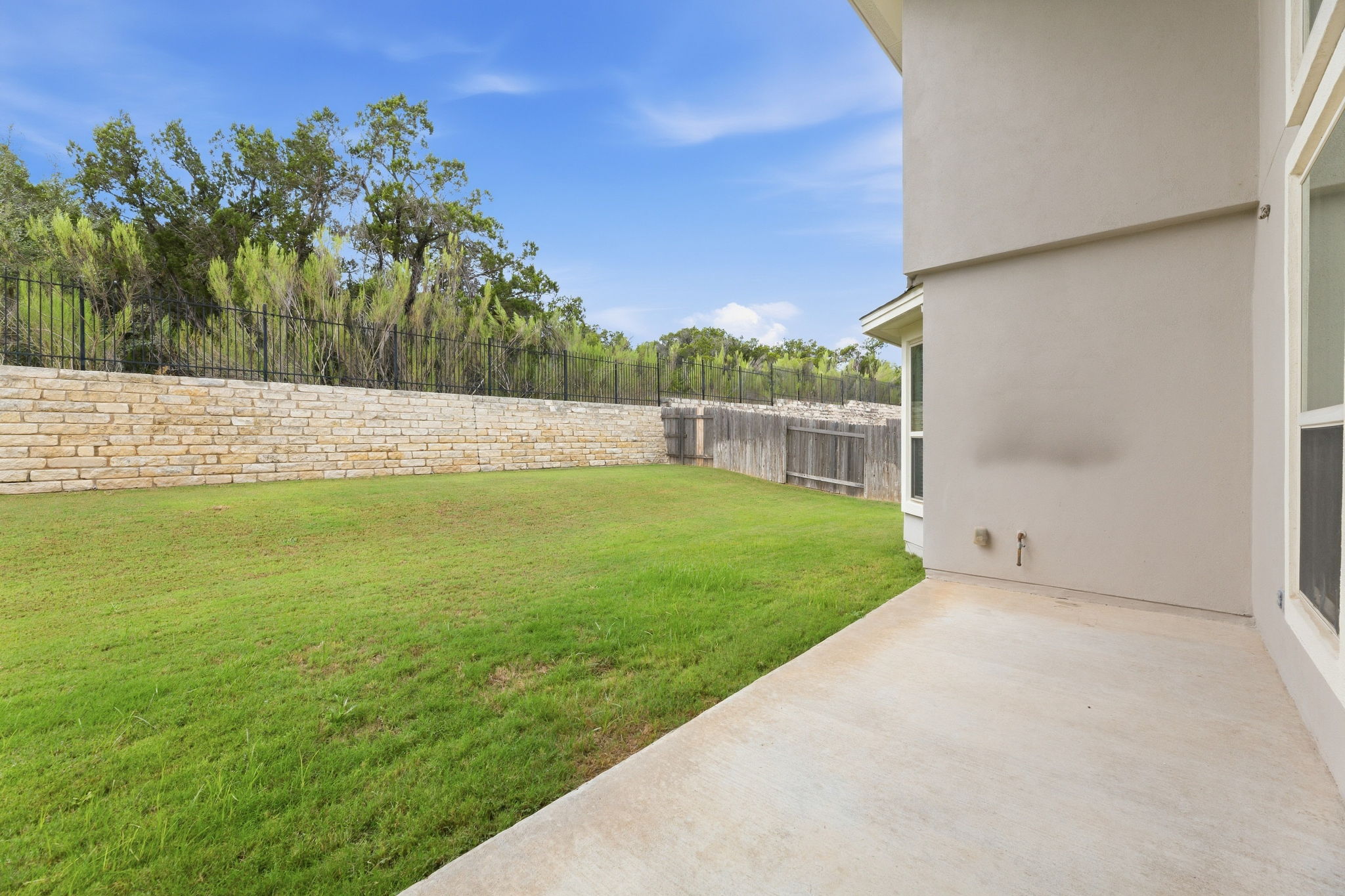 main property photo 36