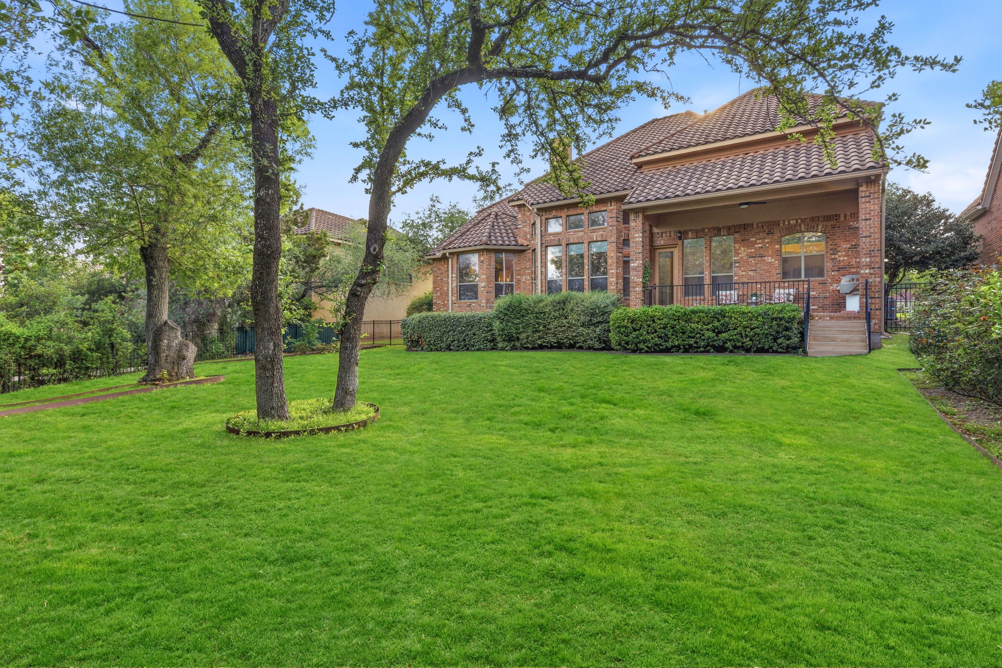 main property photo 38