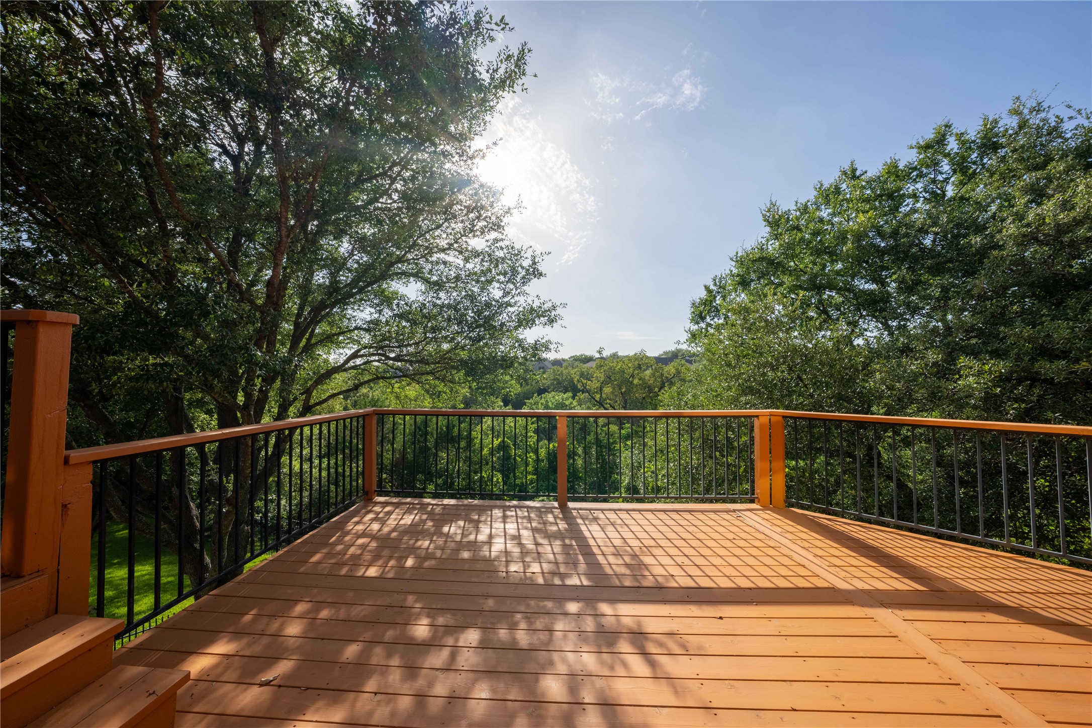 main property photo 30