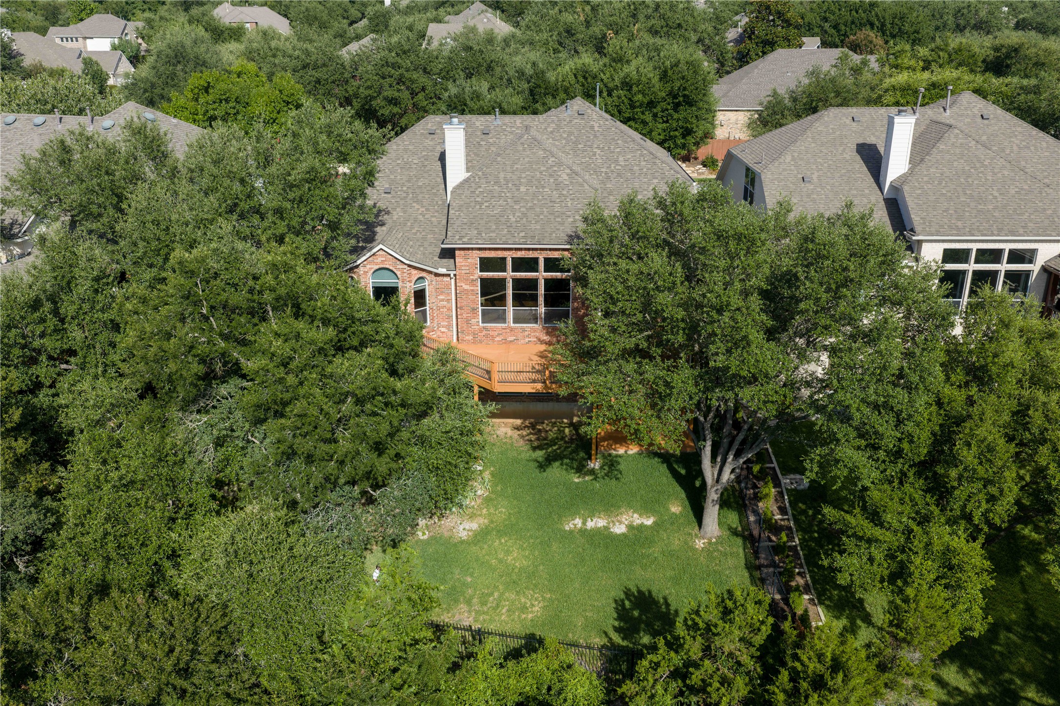 main property photo 34