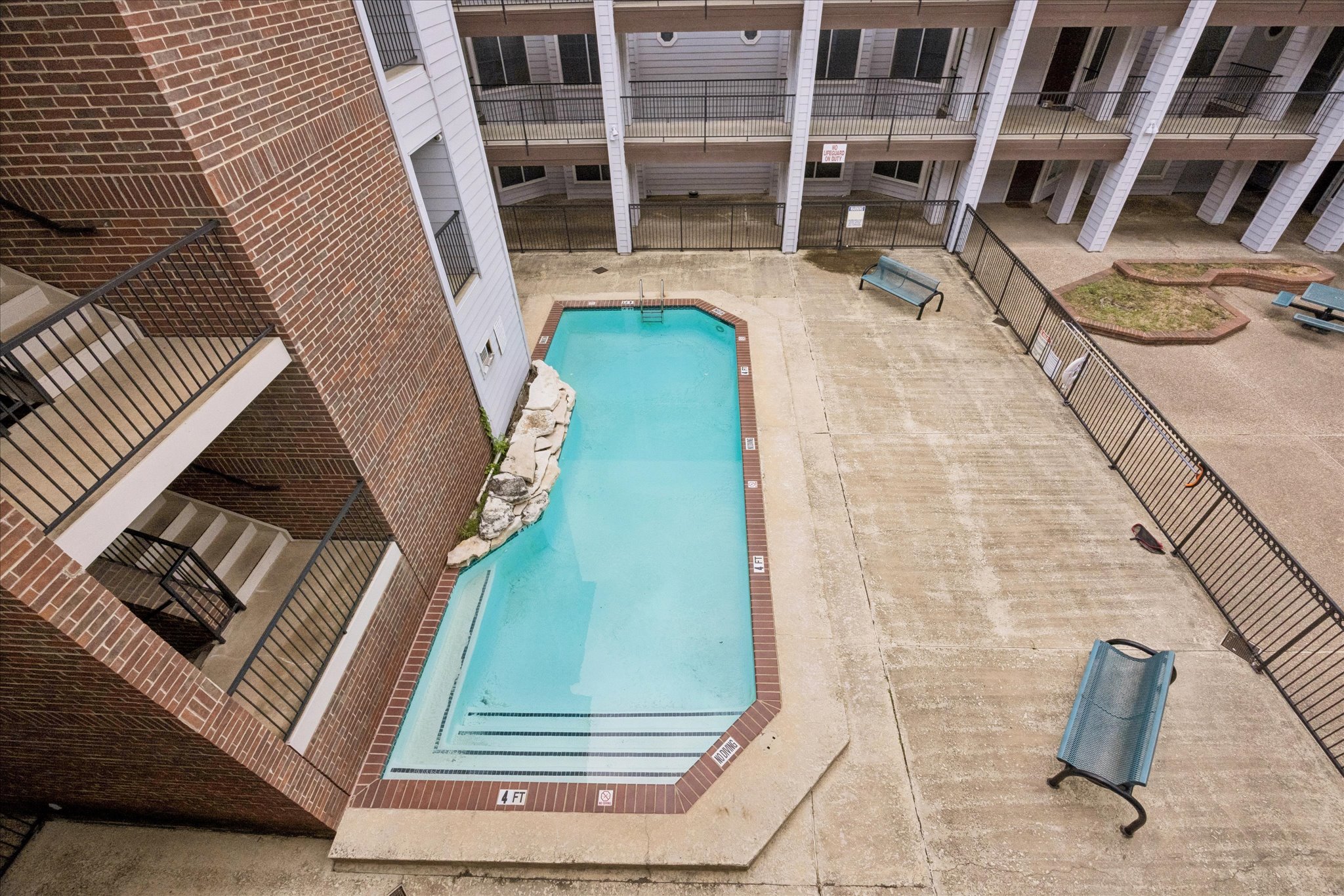 main property photo 10