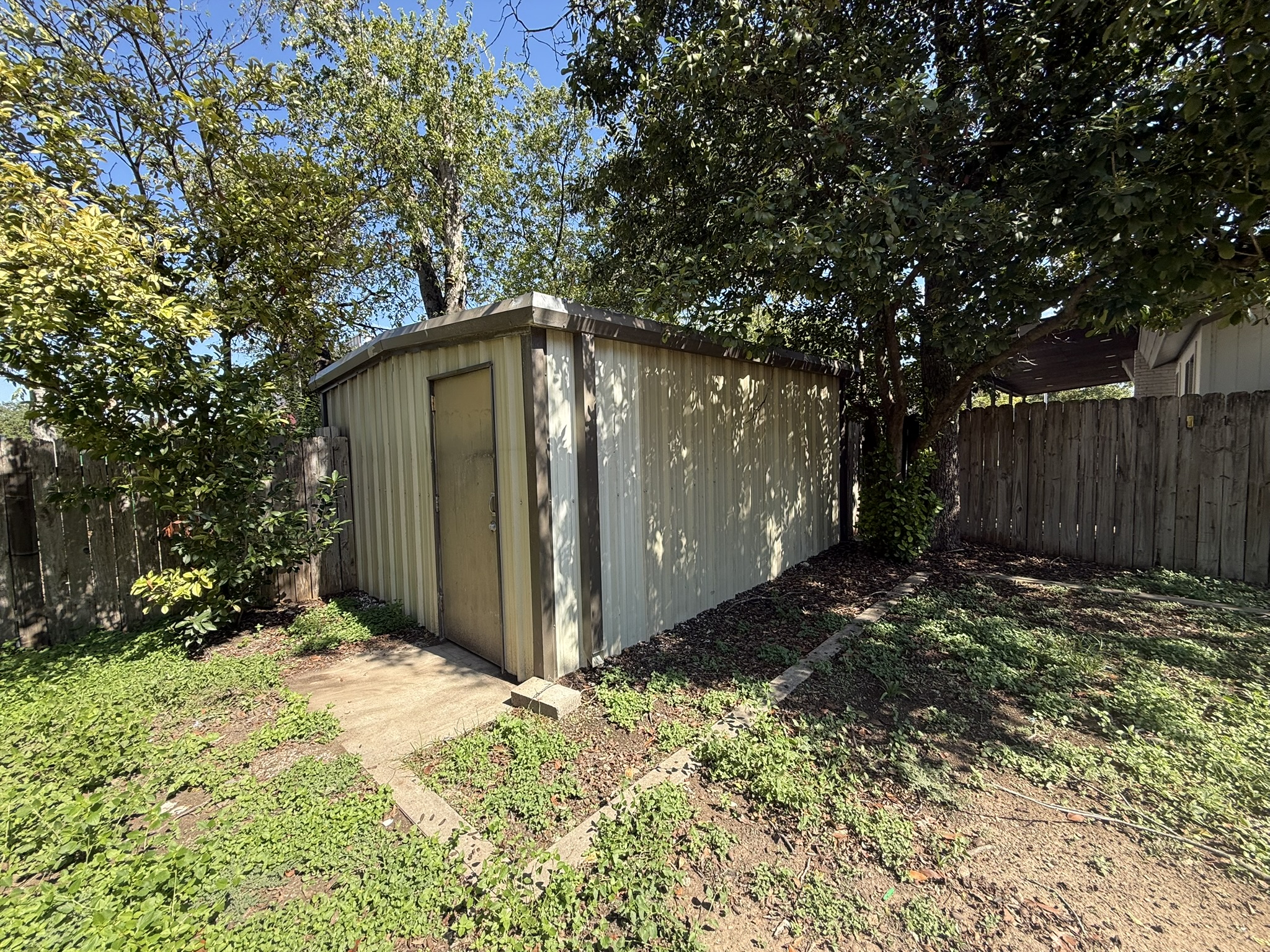 main property photo 35