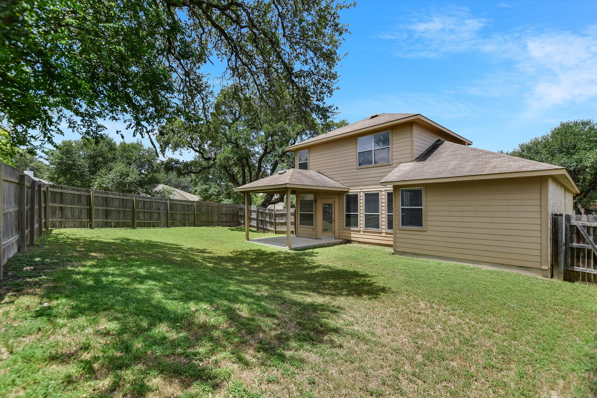 main property photo 15