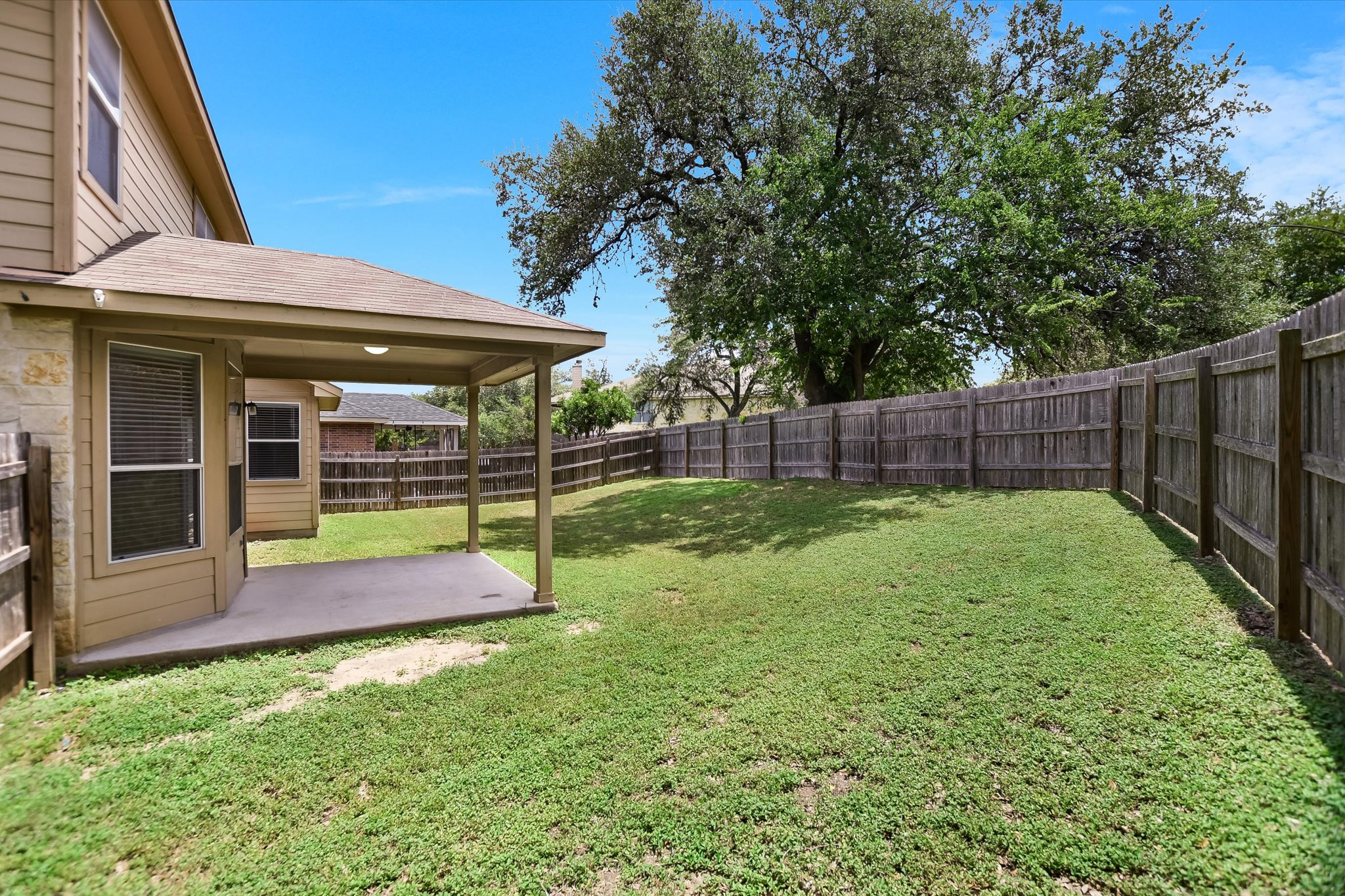 main property photo 16