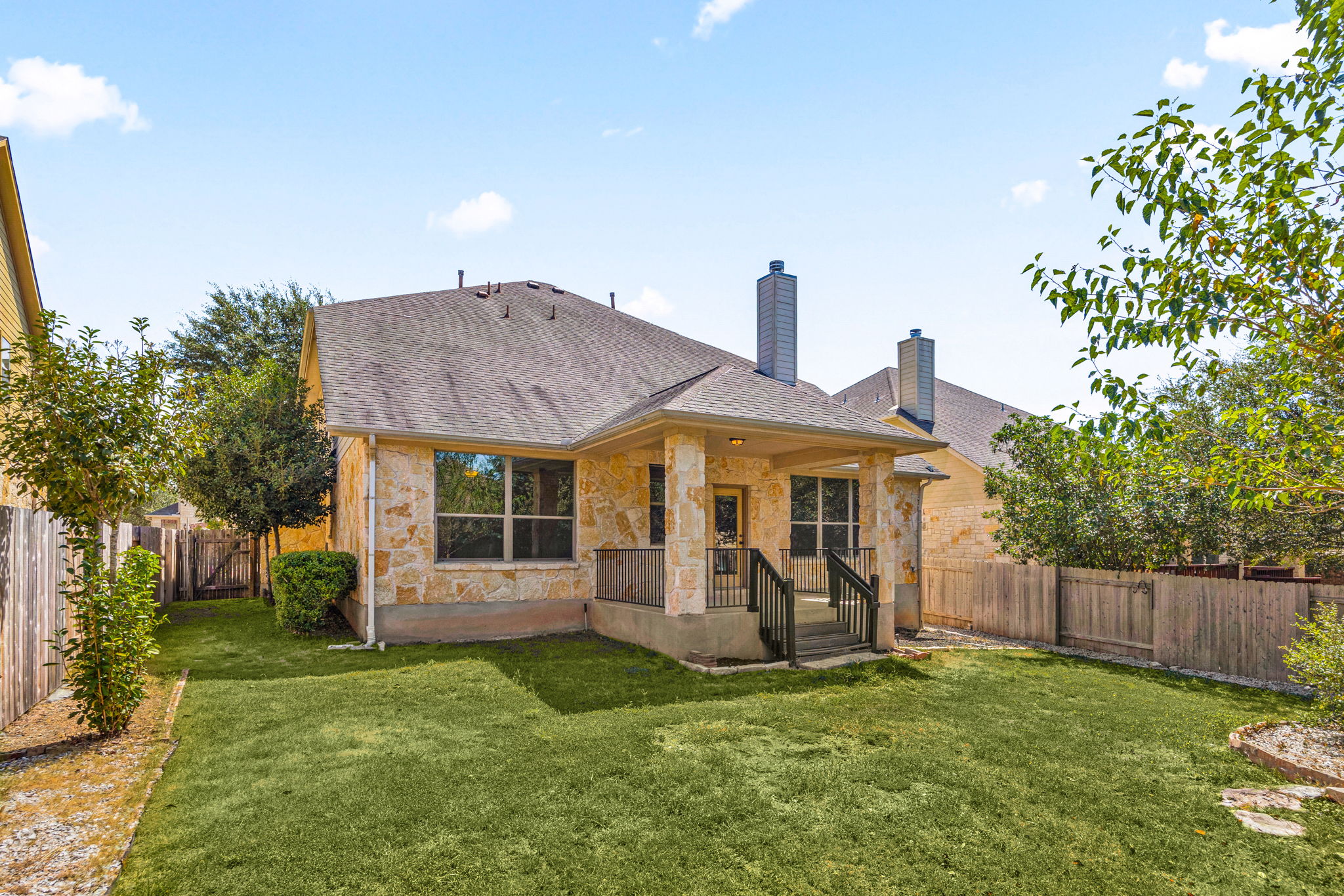 main property photo 34