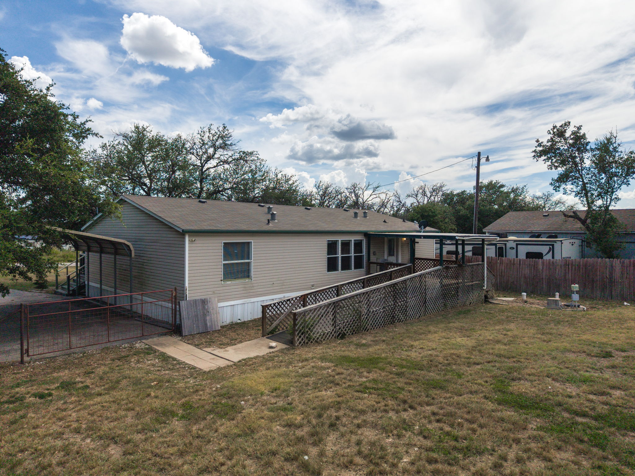 main property photo 27