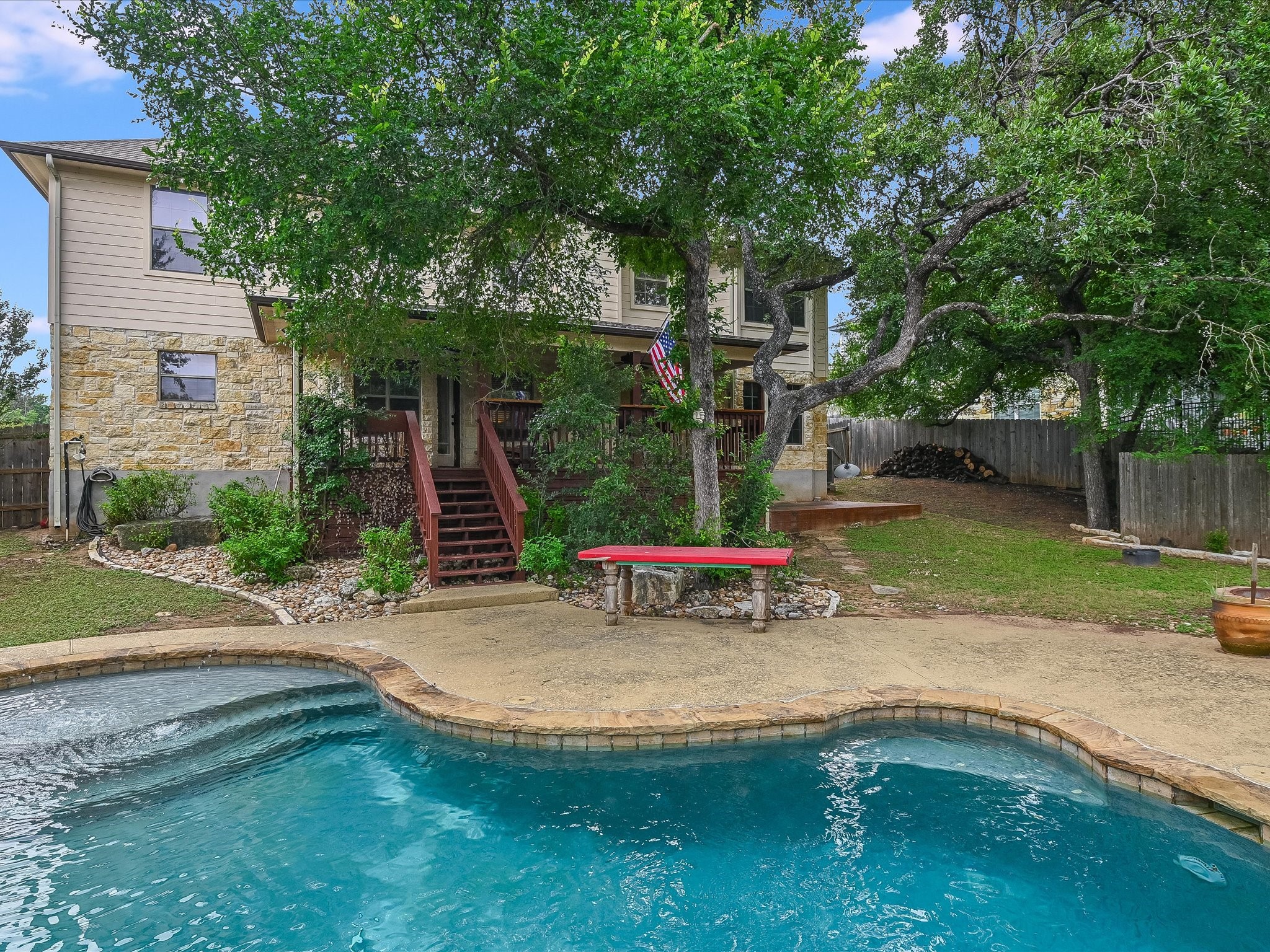 main property photo 25