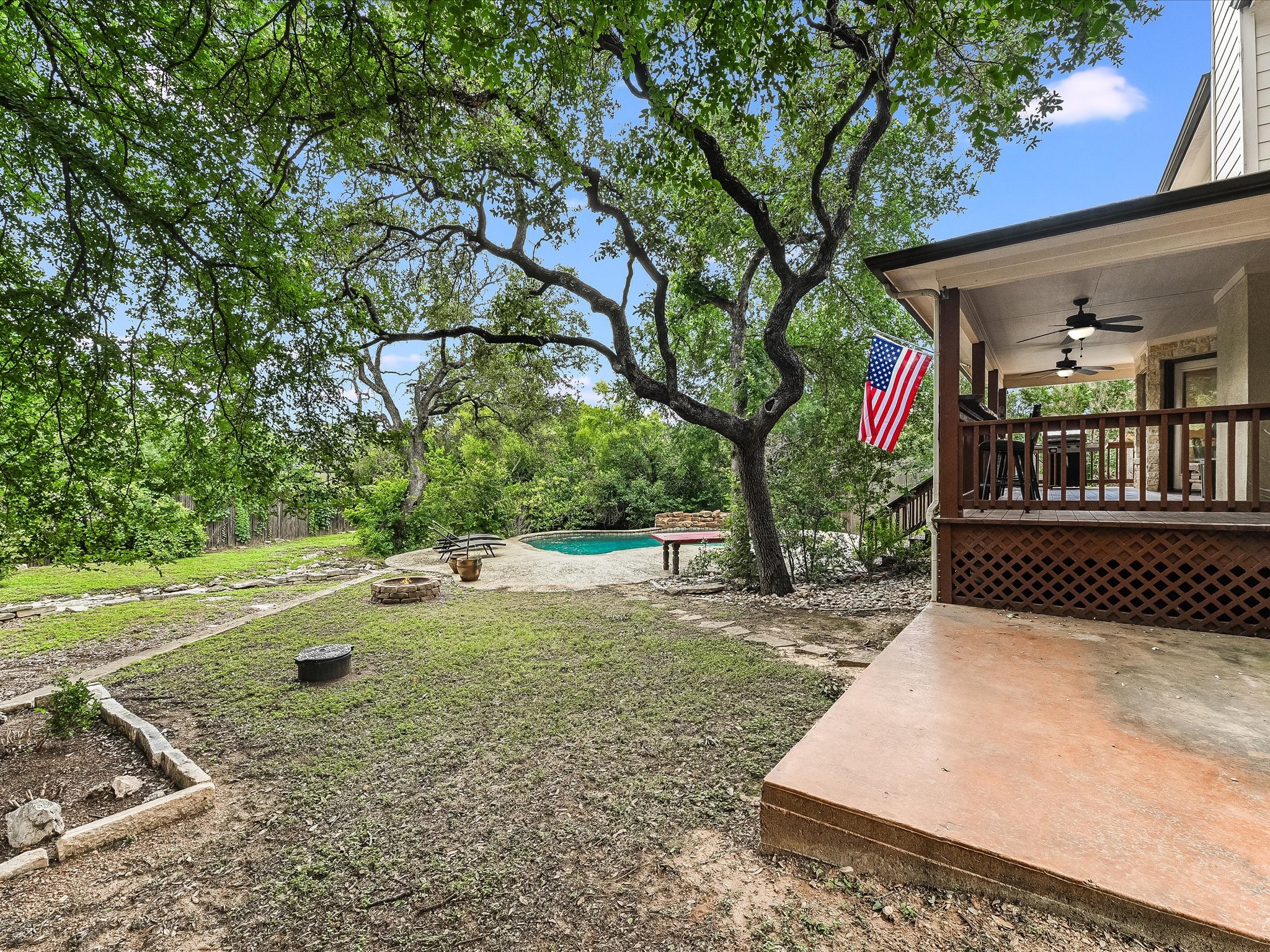 main property photo 27