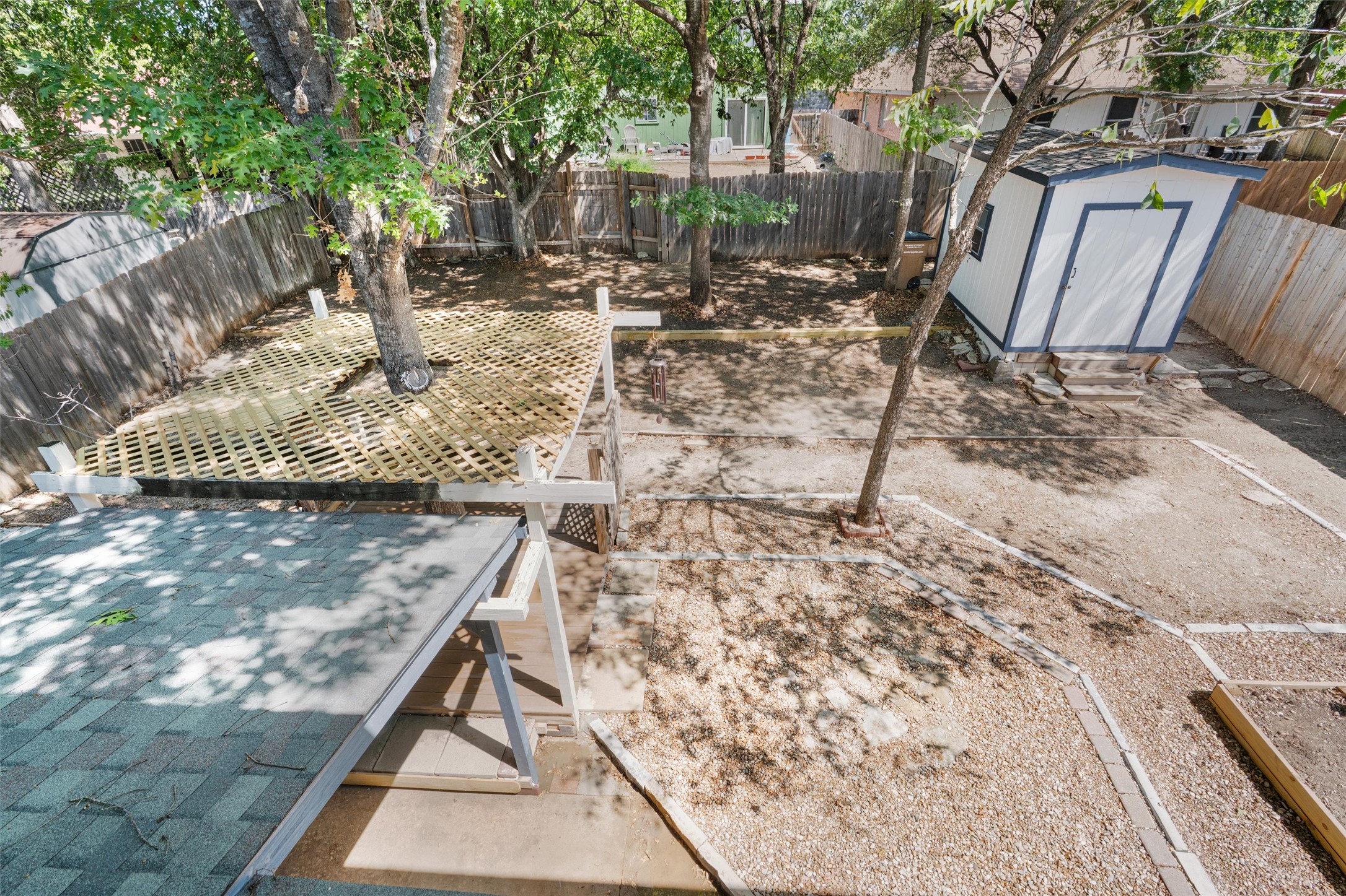 main property photo 23