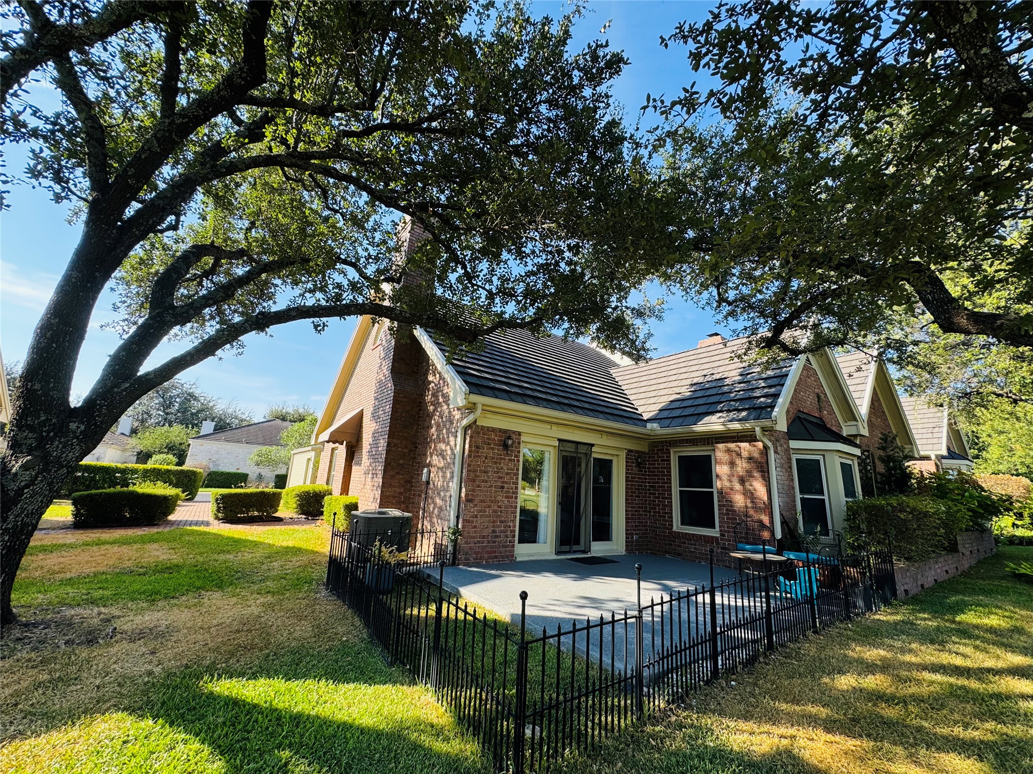 main property photo 26