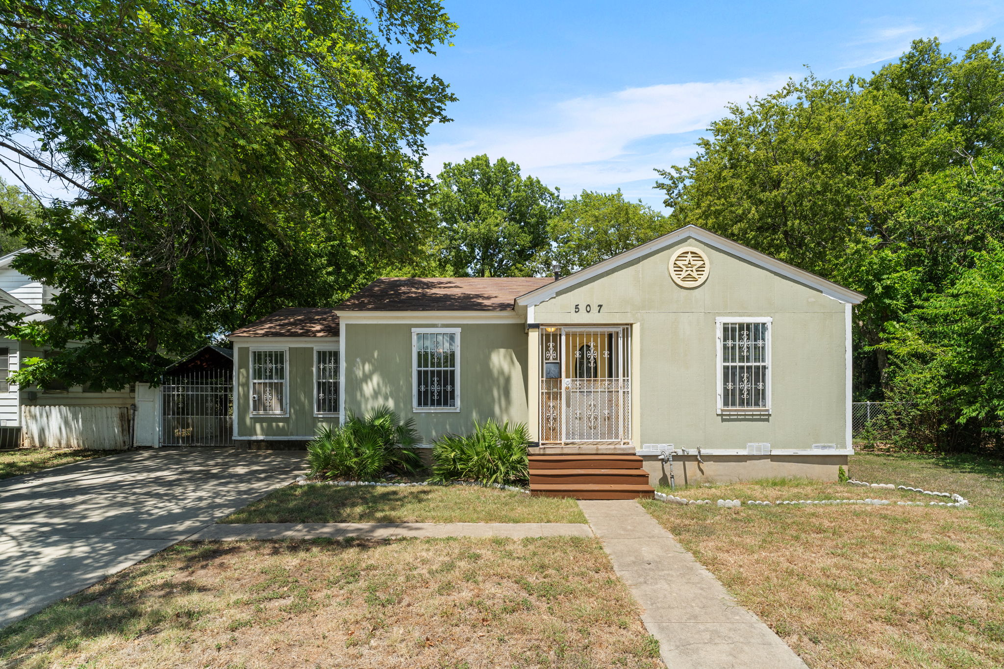 main property photo 29