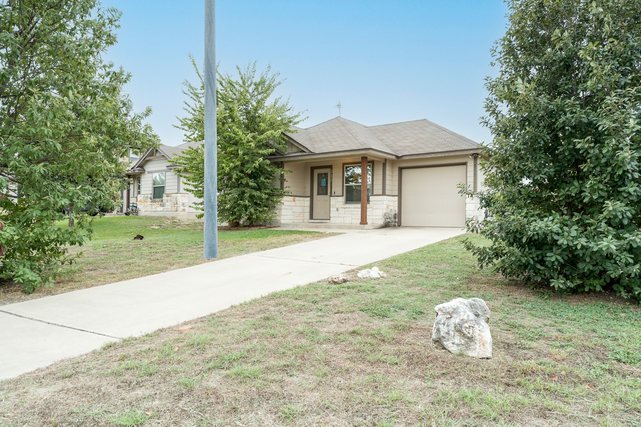 main property photo 14