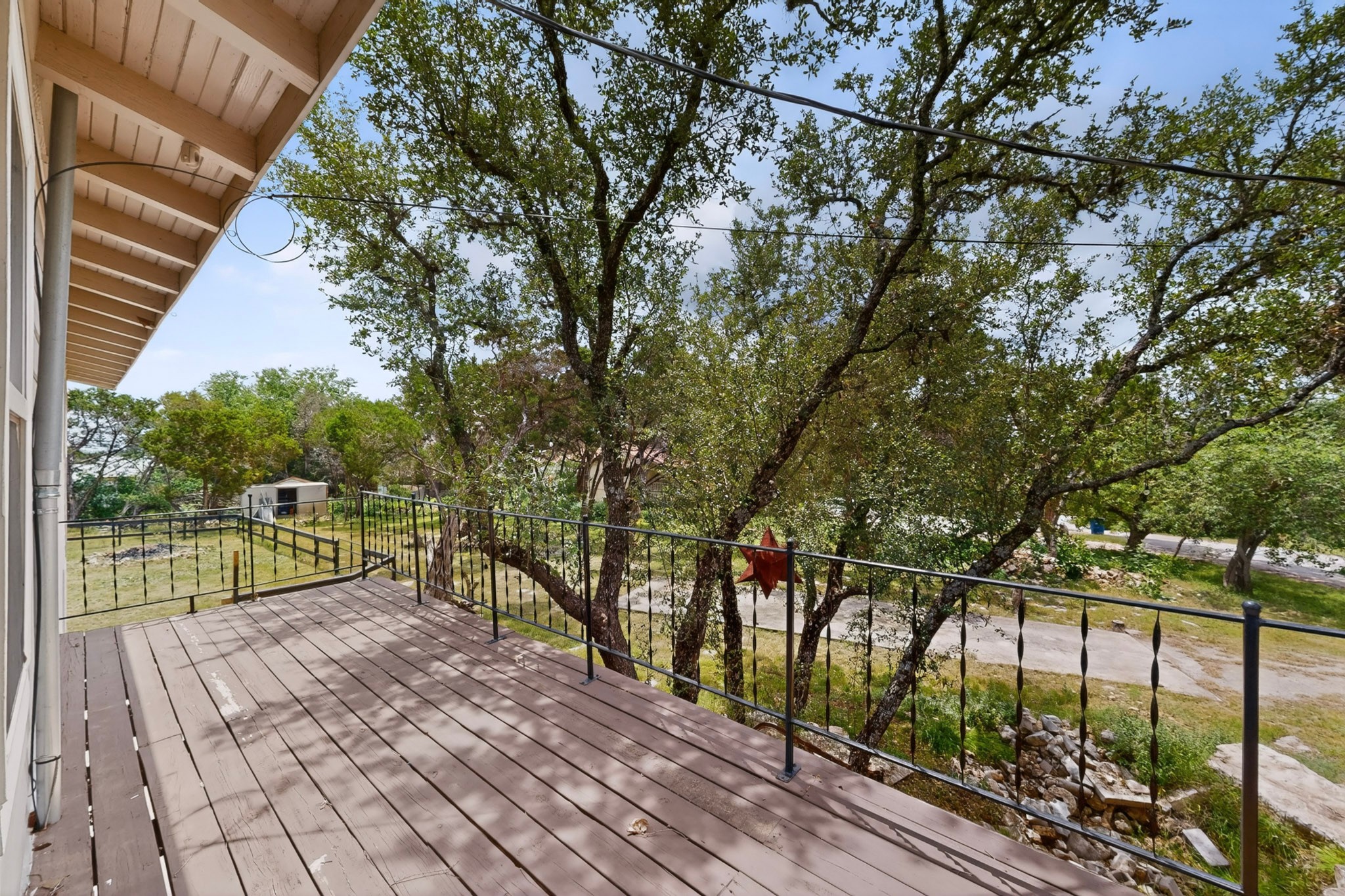 main property photo 38