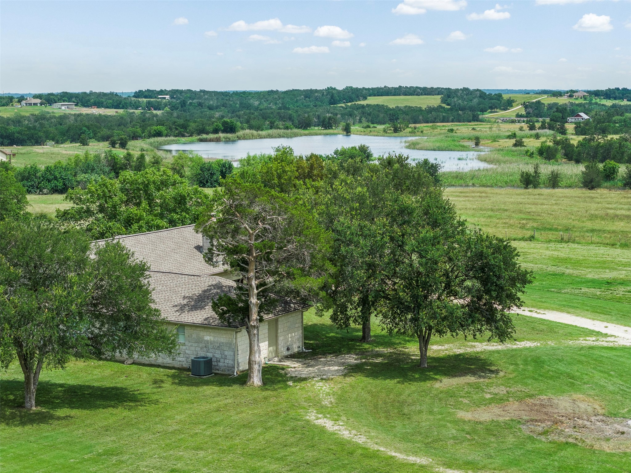 main property photo 11