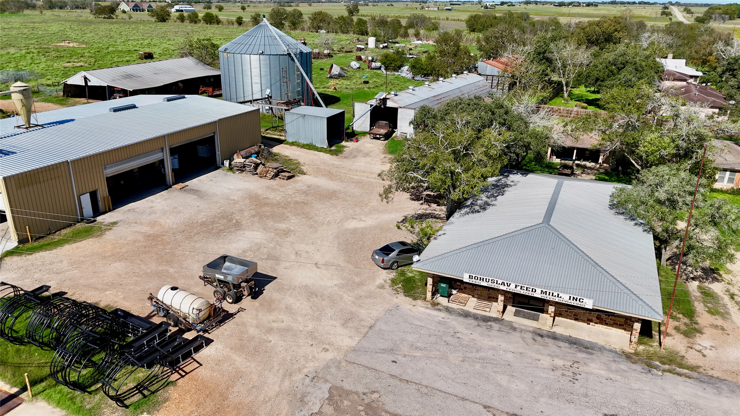 main property photo 7