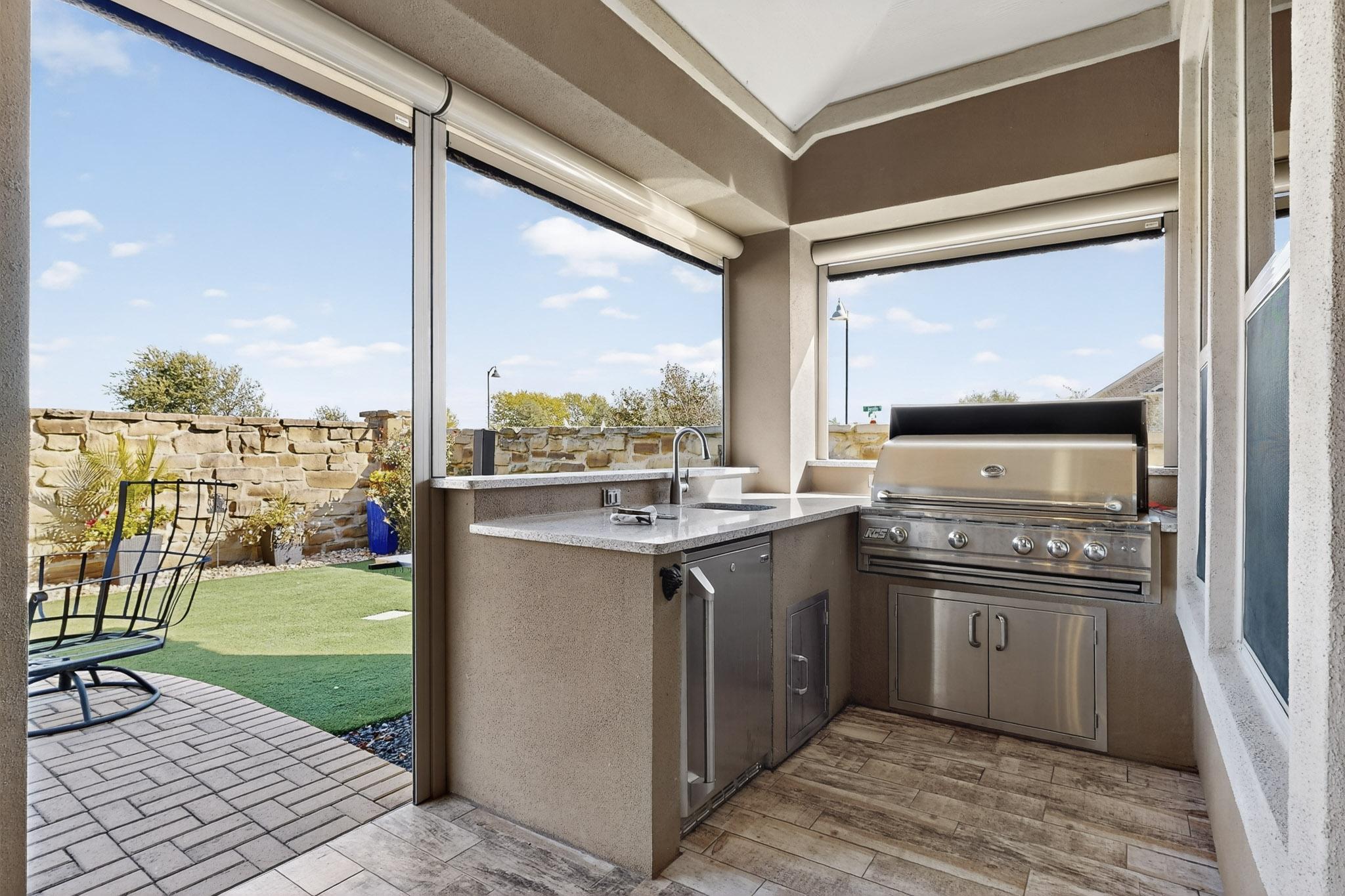 main property photo 28