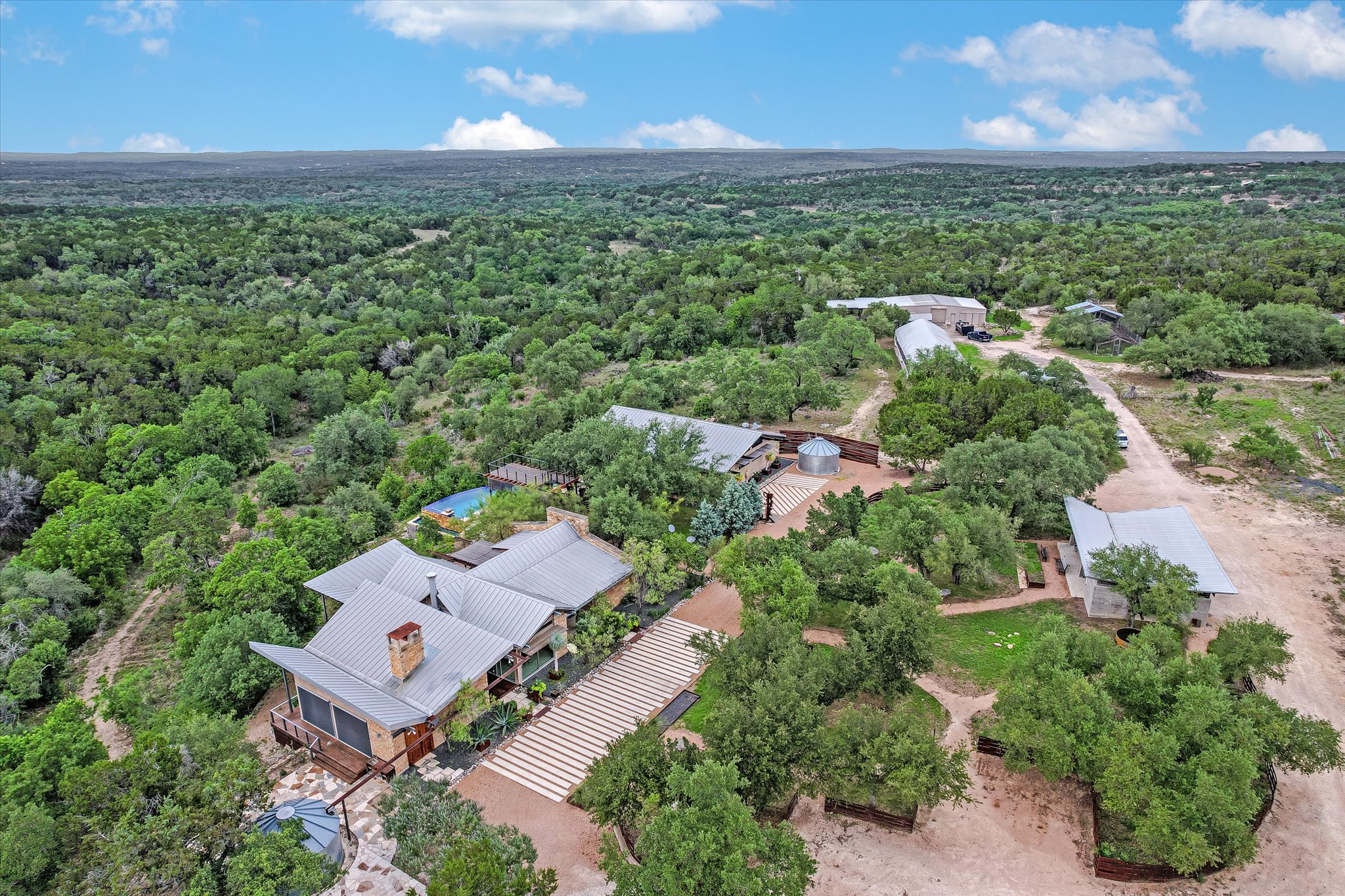 main property photo 32