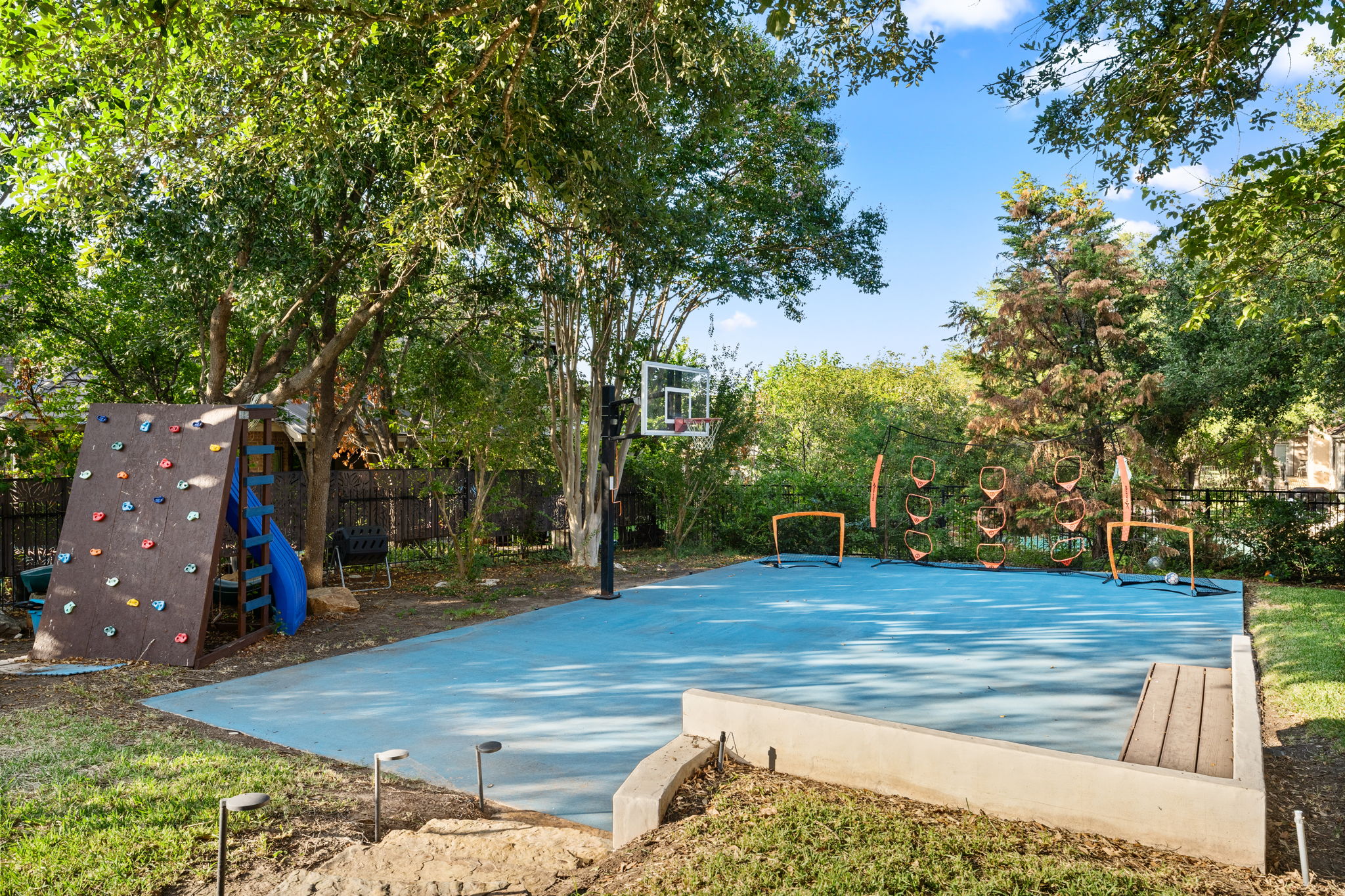 main property photo 39