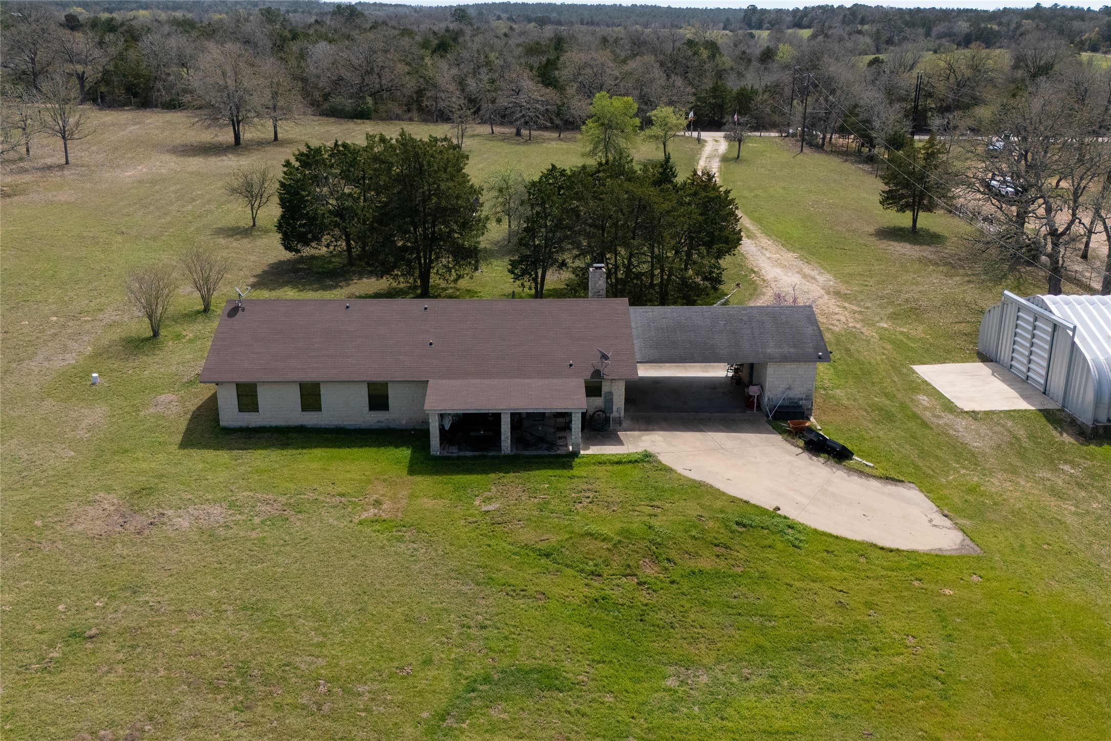main property photo 3