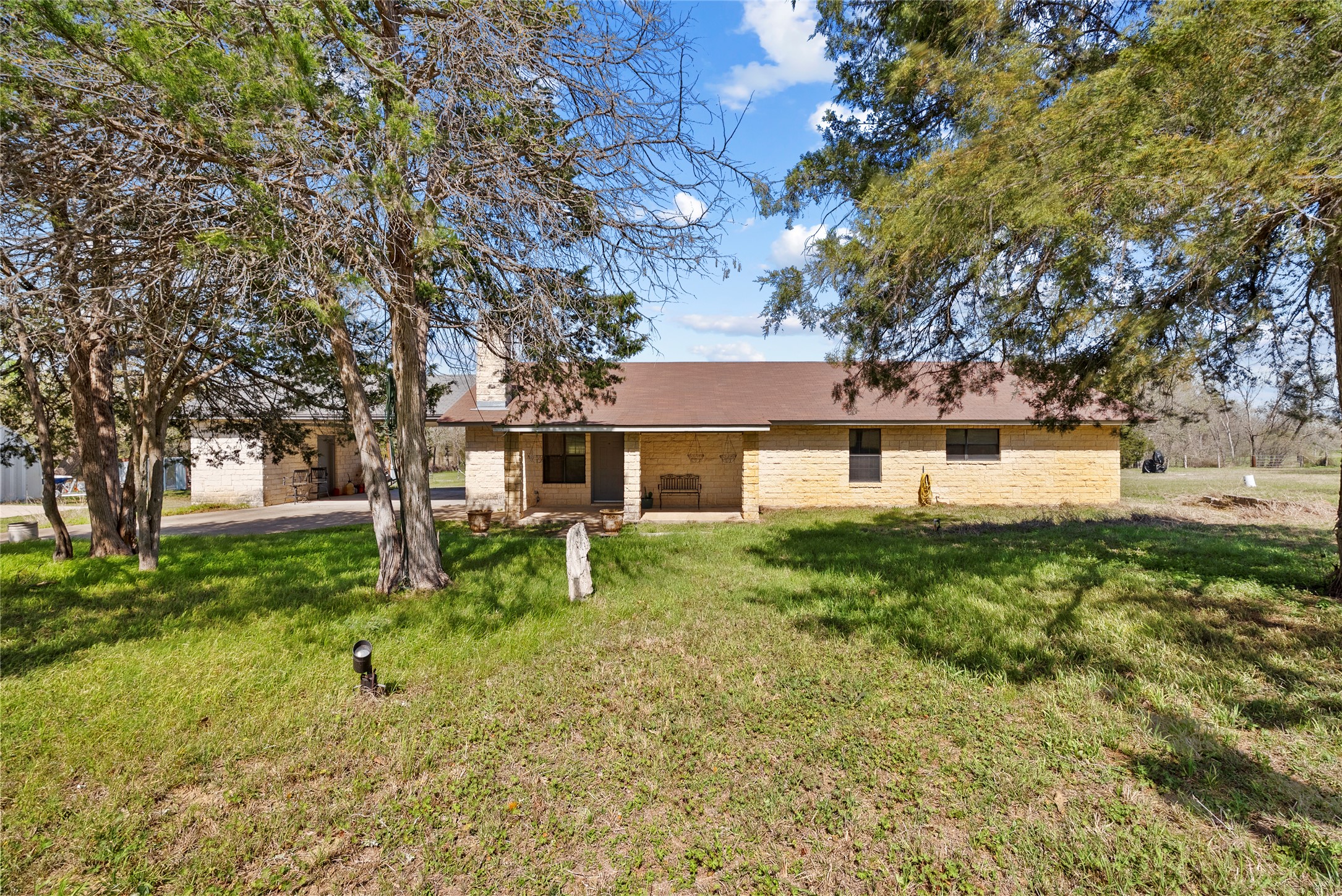 main property photo 37
