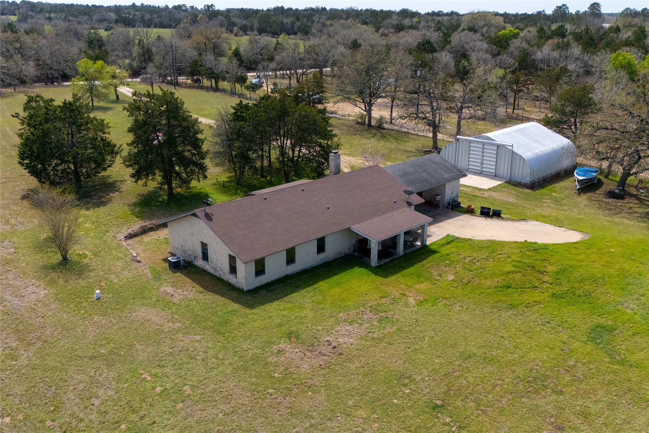 main property photo 7