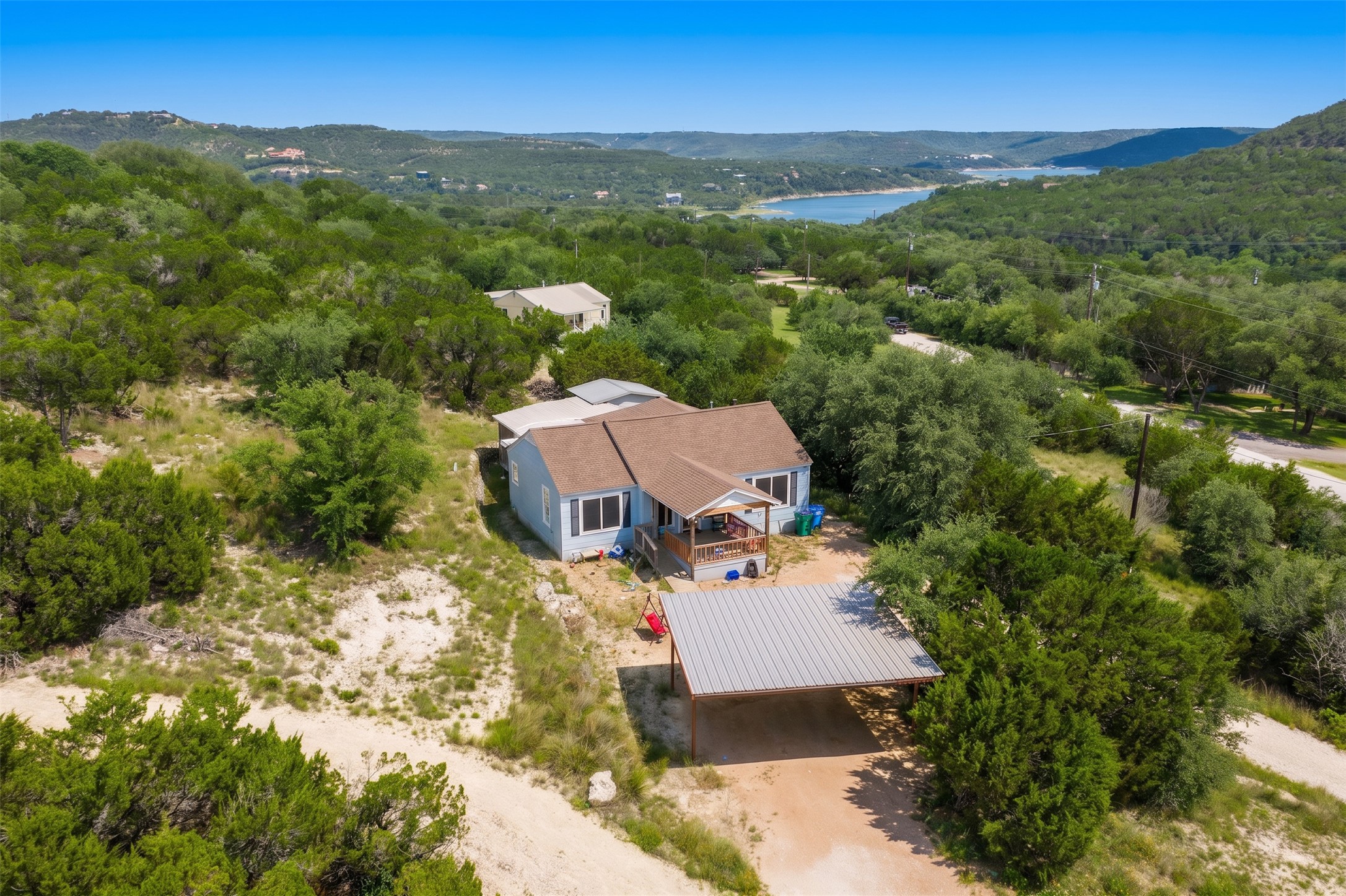main property photo 30