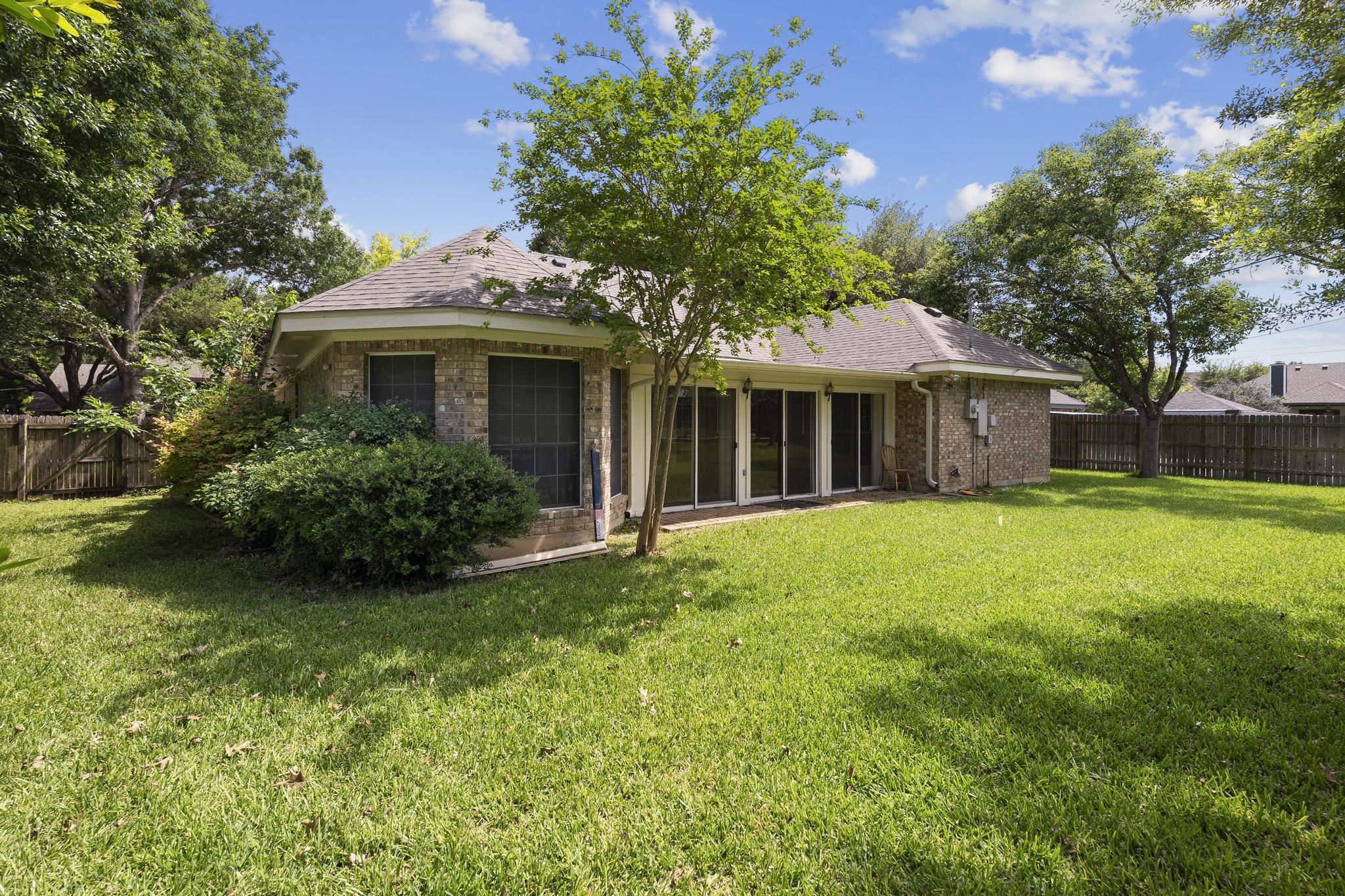 main property photo 22
