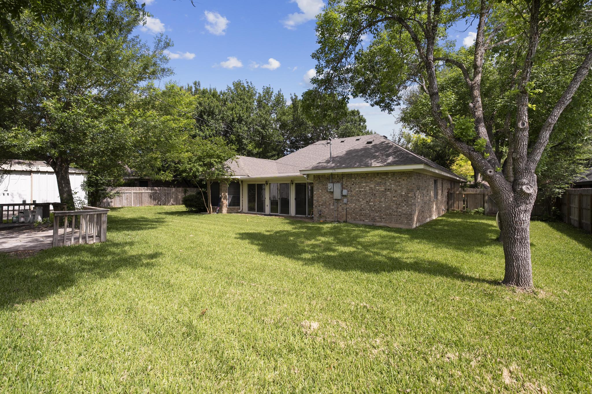 main property photo 23