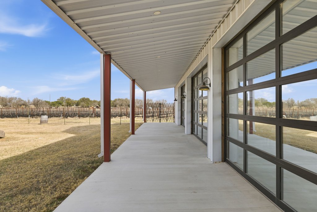 main property photo 14