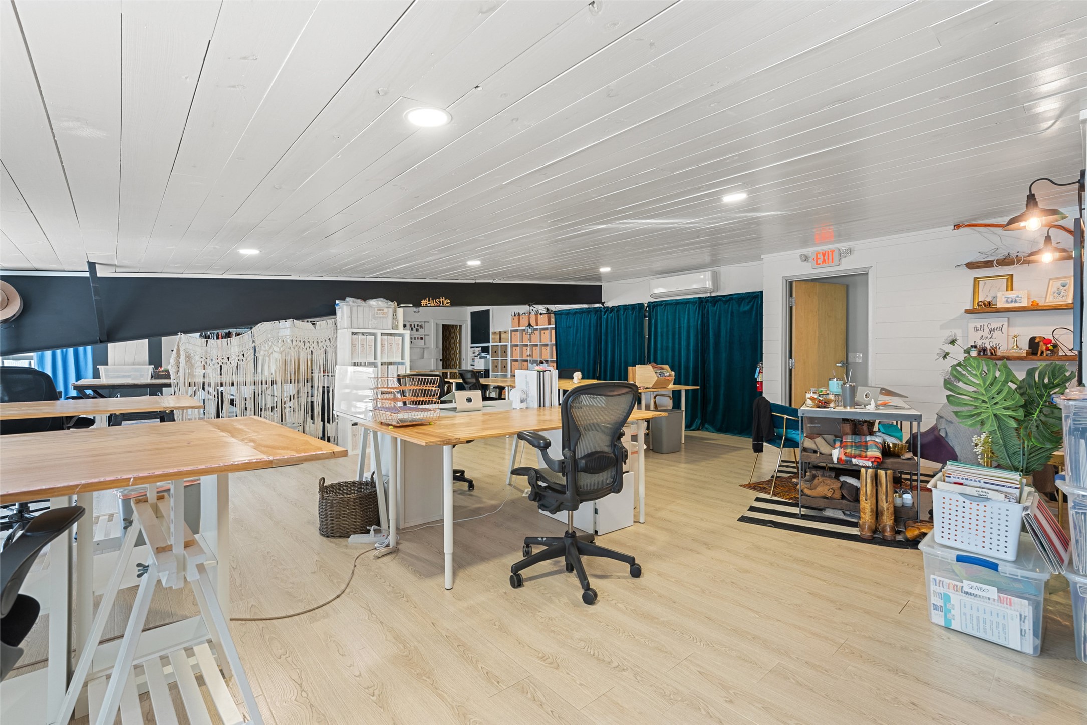 main property photo 34