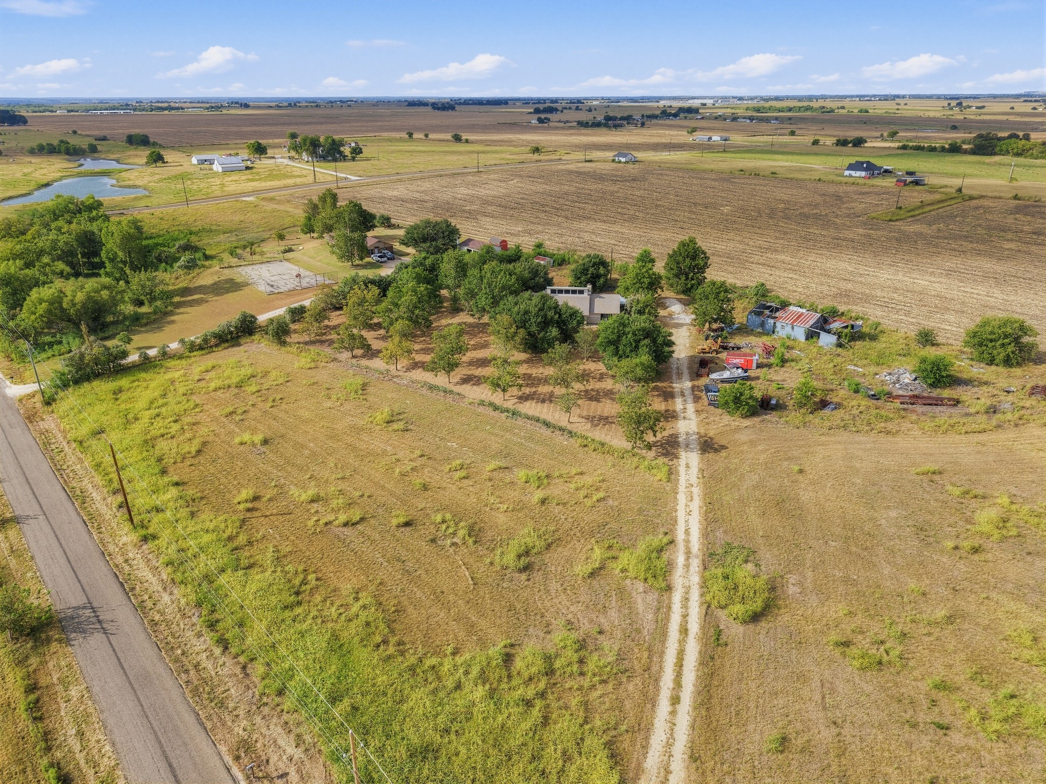 main property photo 17