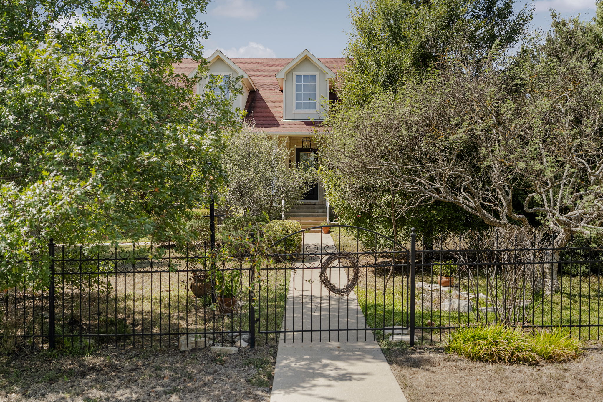 main property photo 2