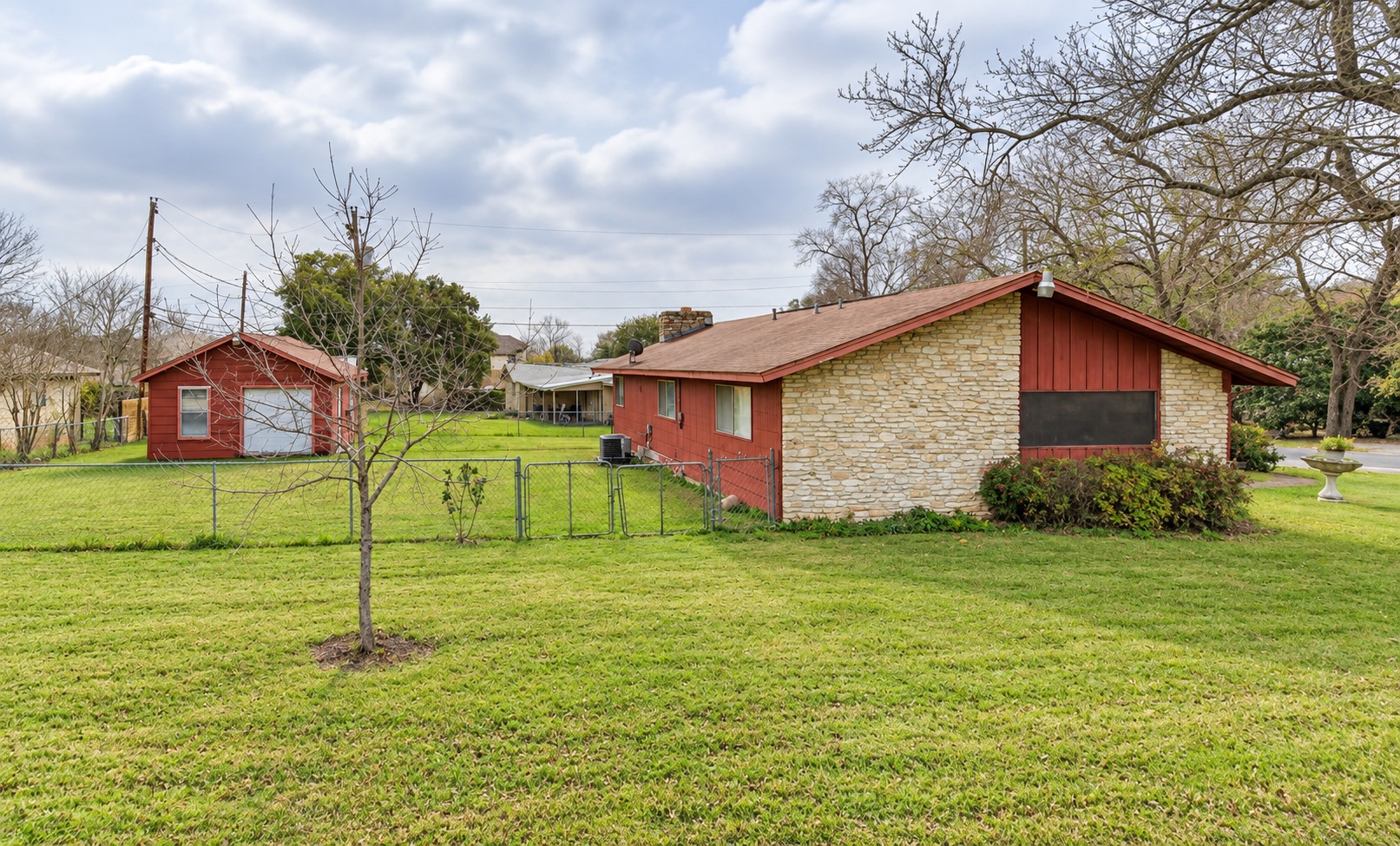 main property photo 19