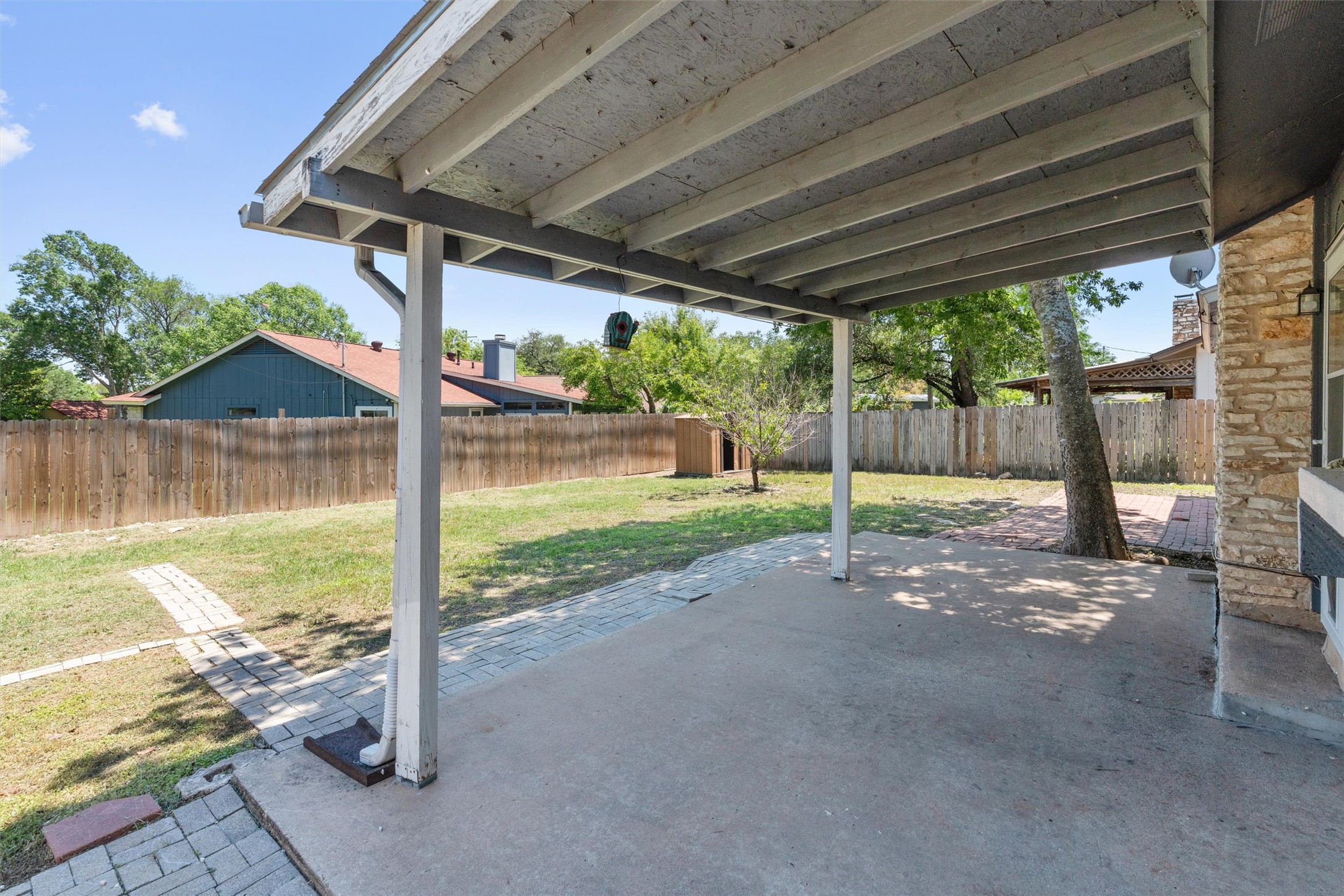 main property photo 20