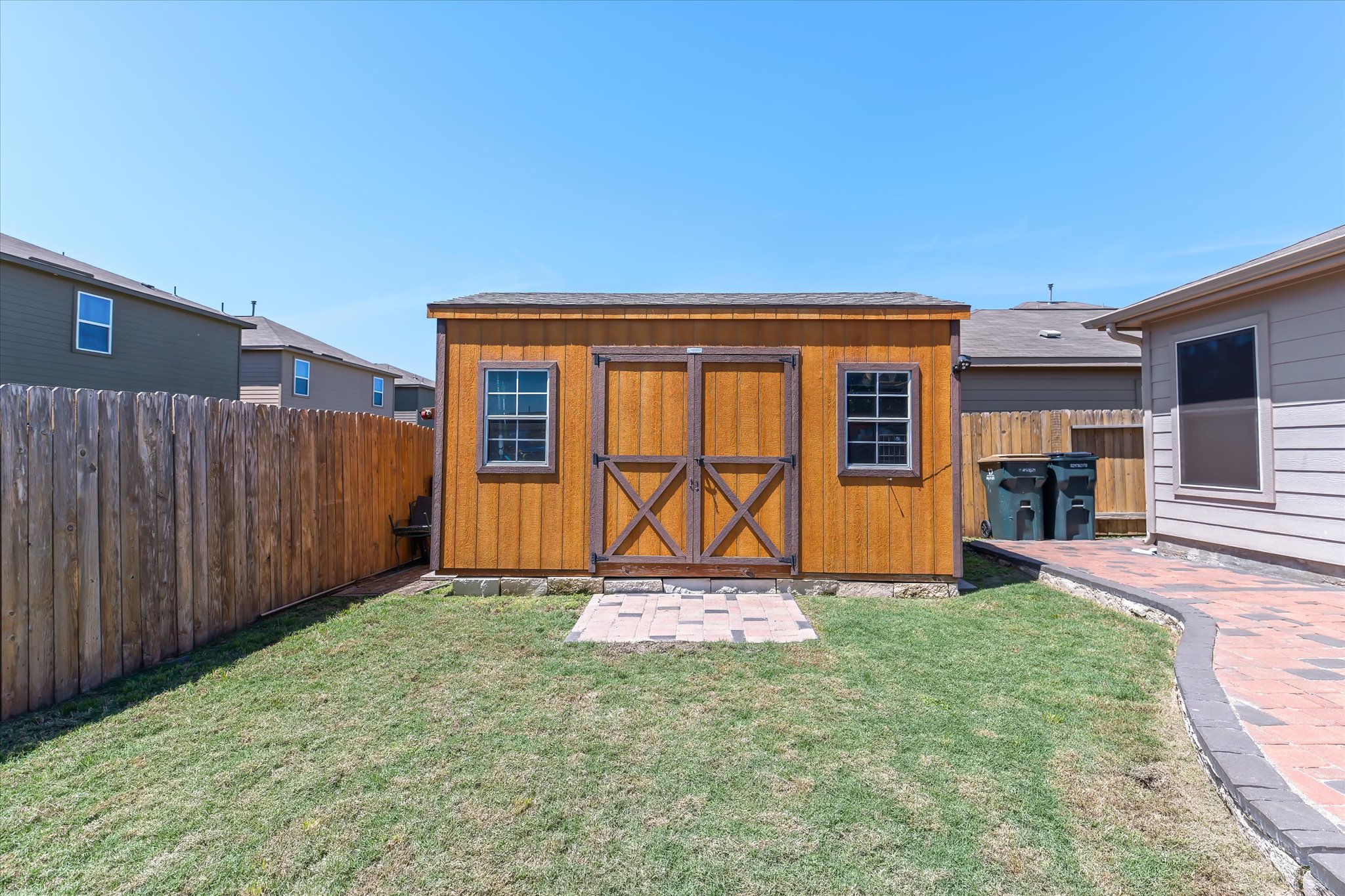 main property photo 27