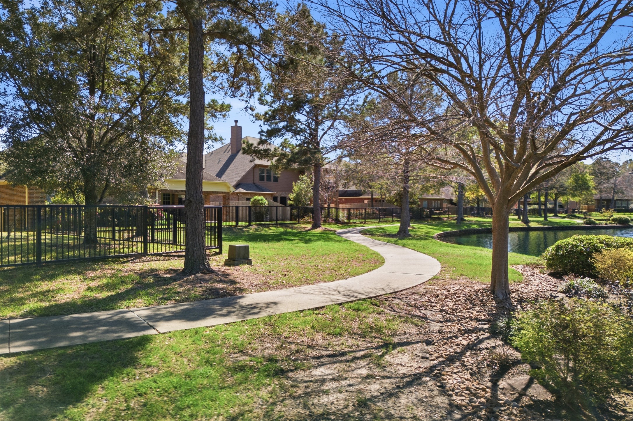 main property photo 39