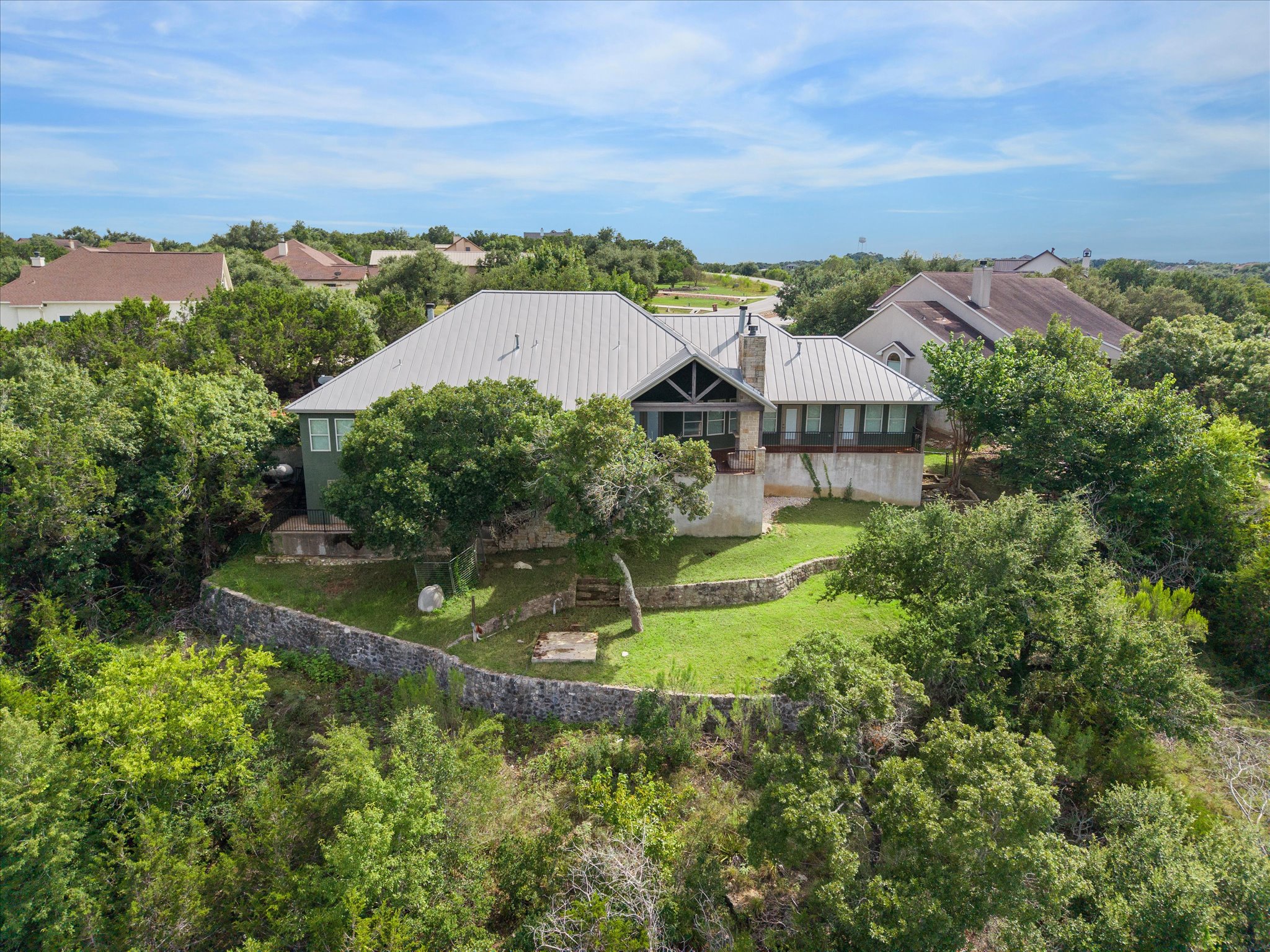 main property photo 28