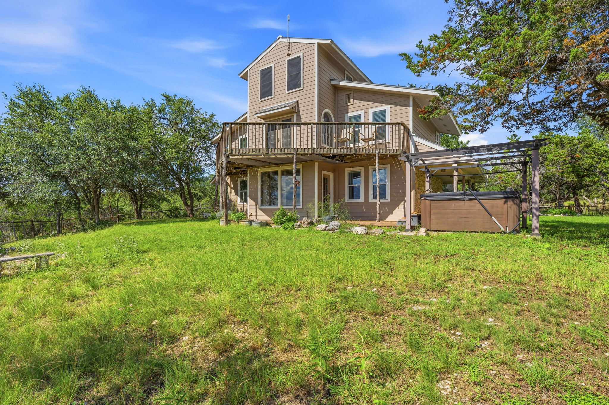 main property photo 21