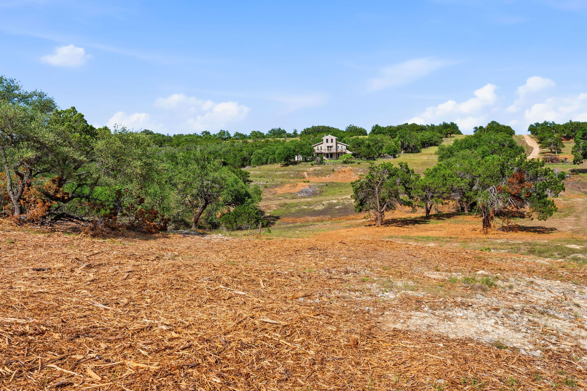 main property photo 25