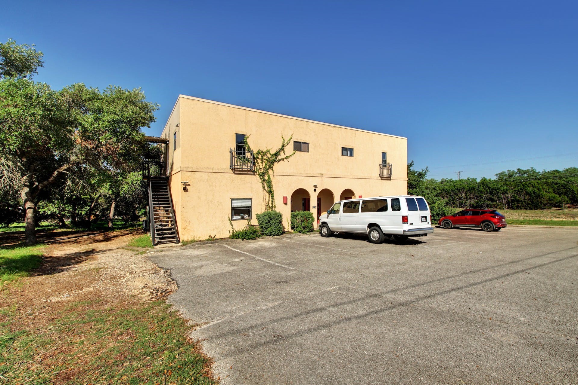 main property photo 35