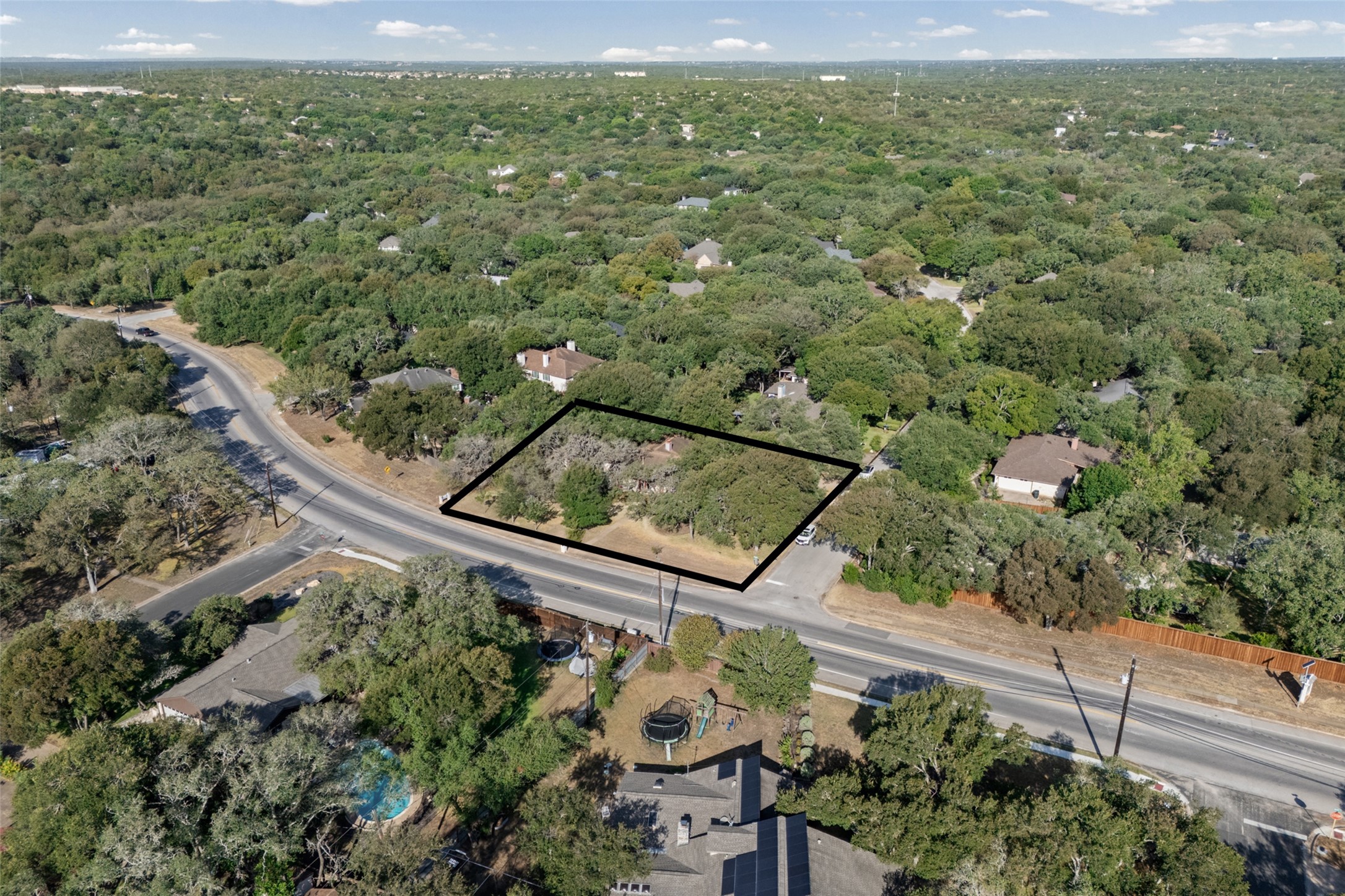 main property photo 37