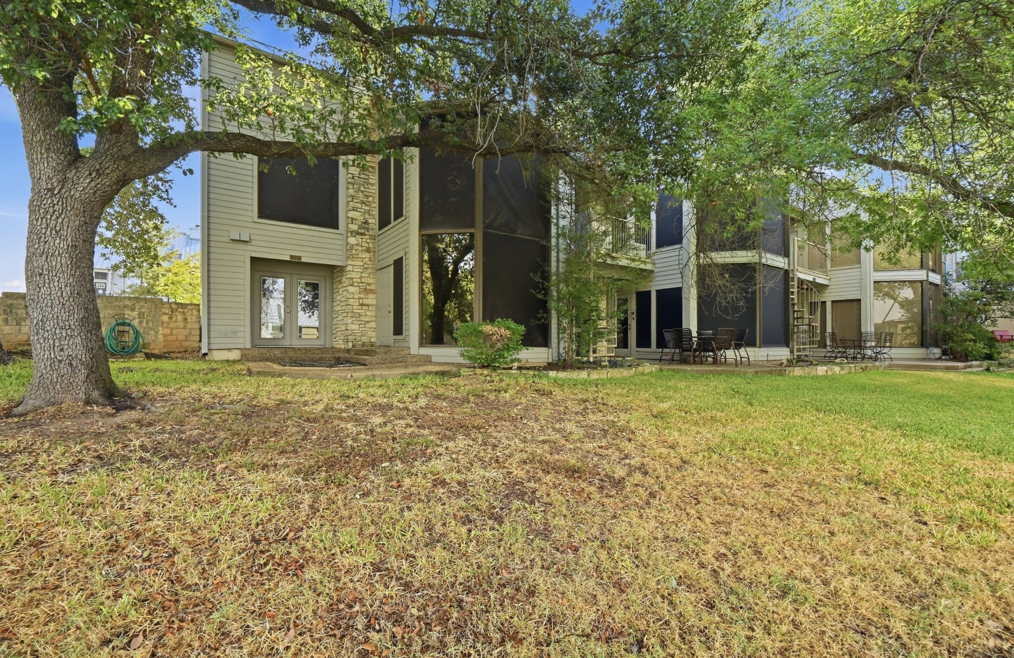 main property photo 24