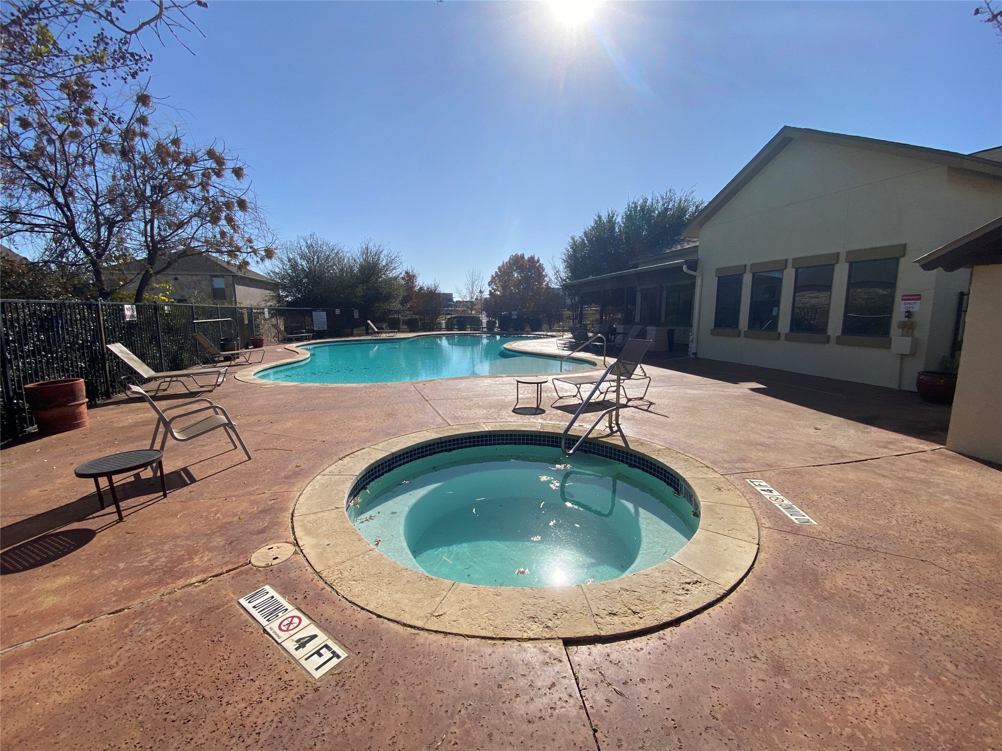 main property photo 34