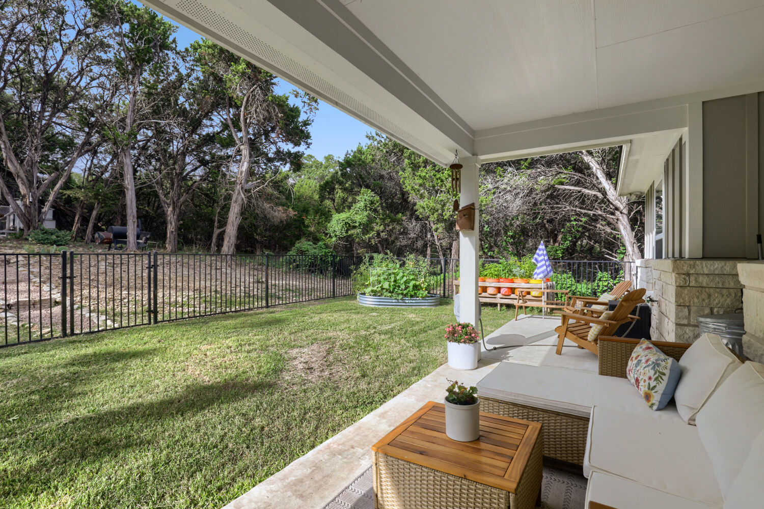 main property photo 21