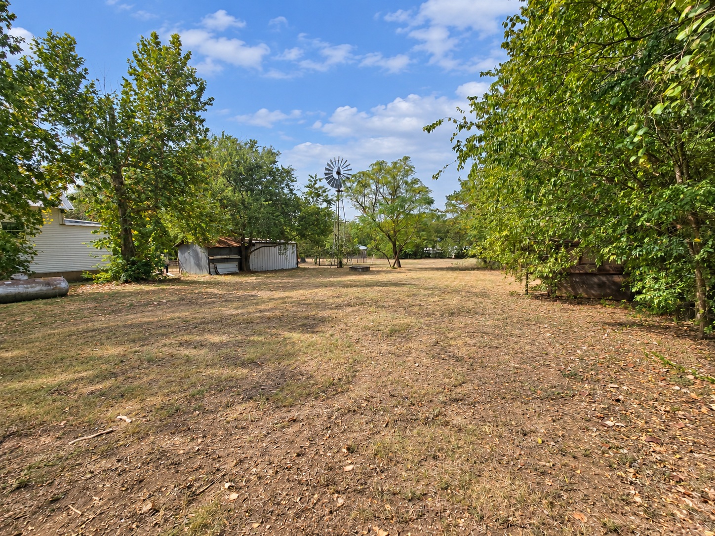 main property photo 13