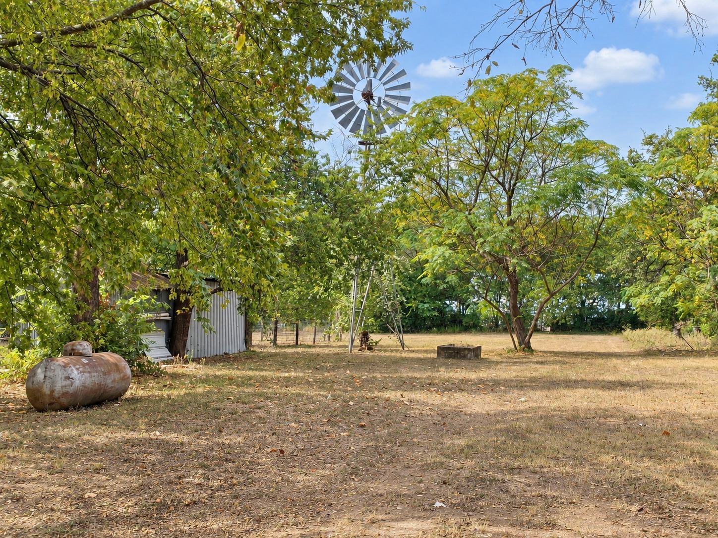 main property photo 16