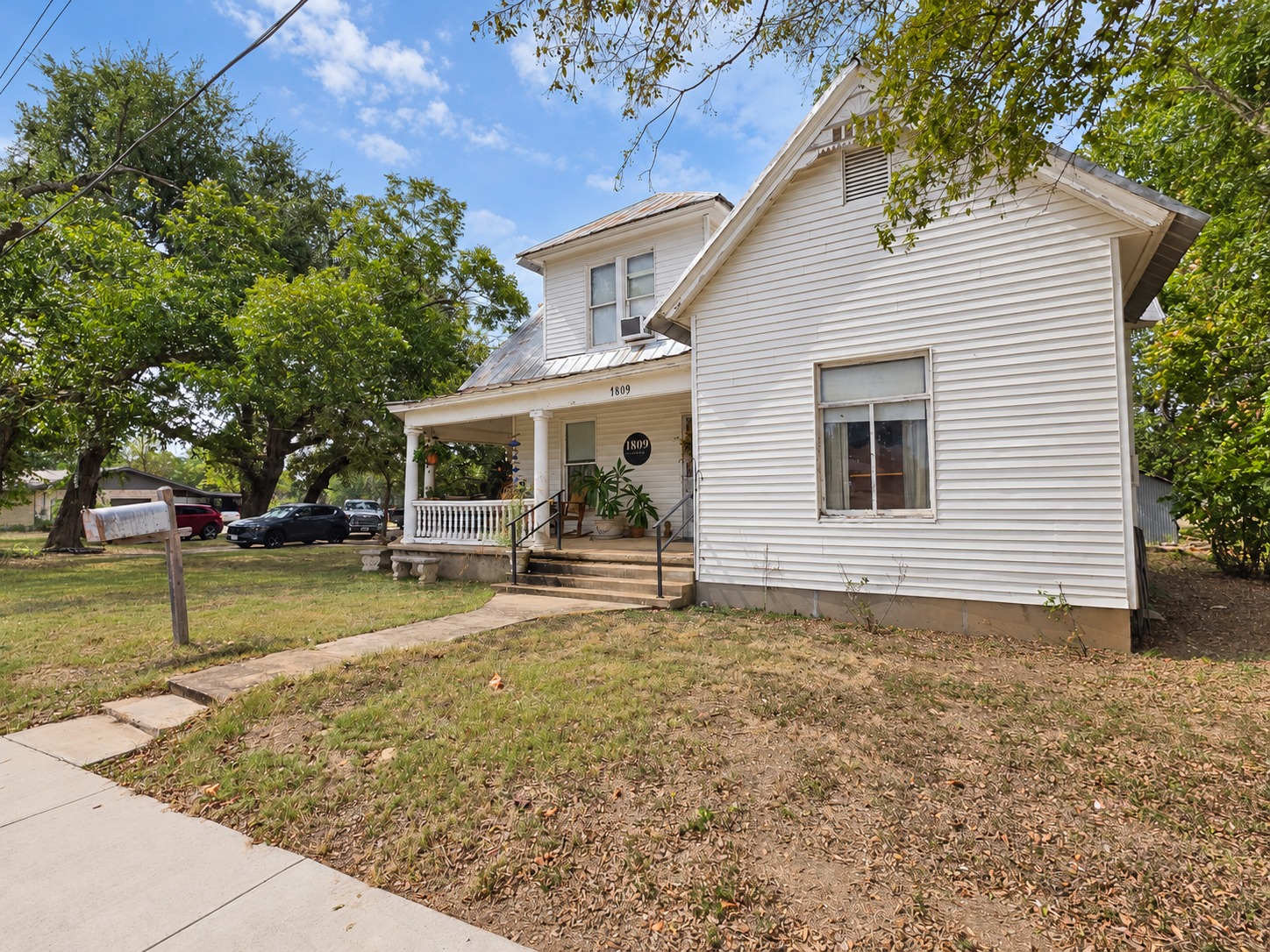 main property photo 3