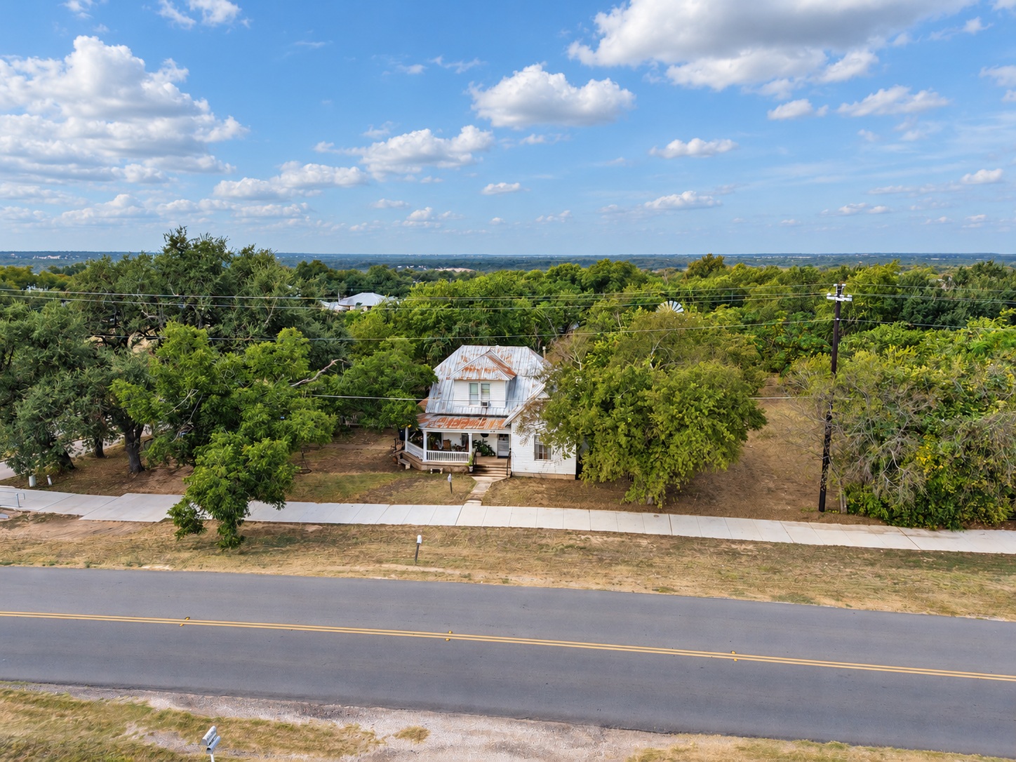 main property photo 6