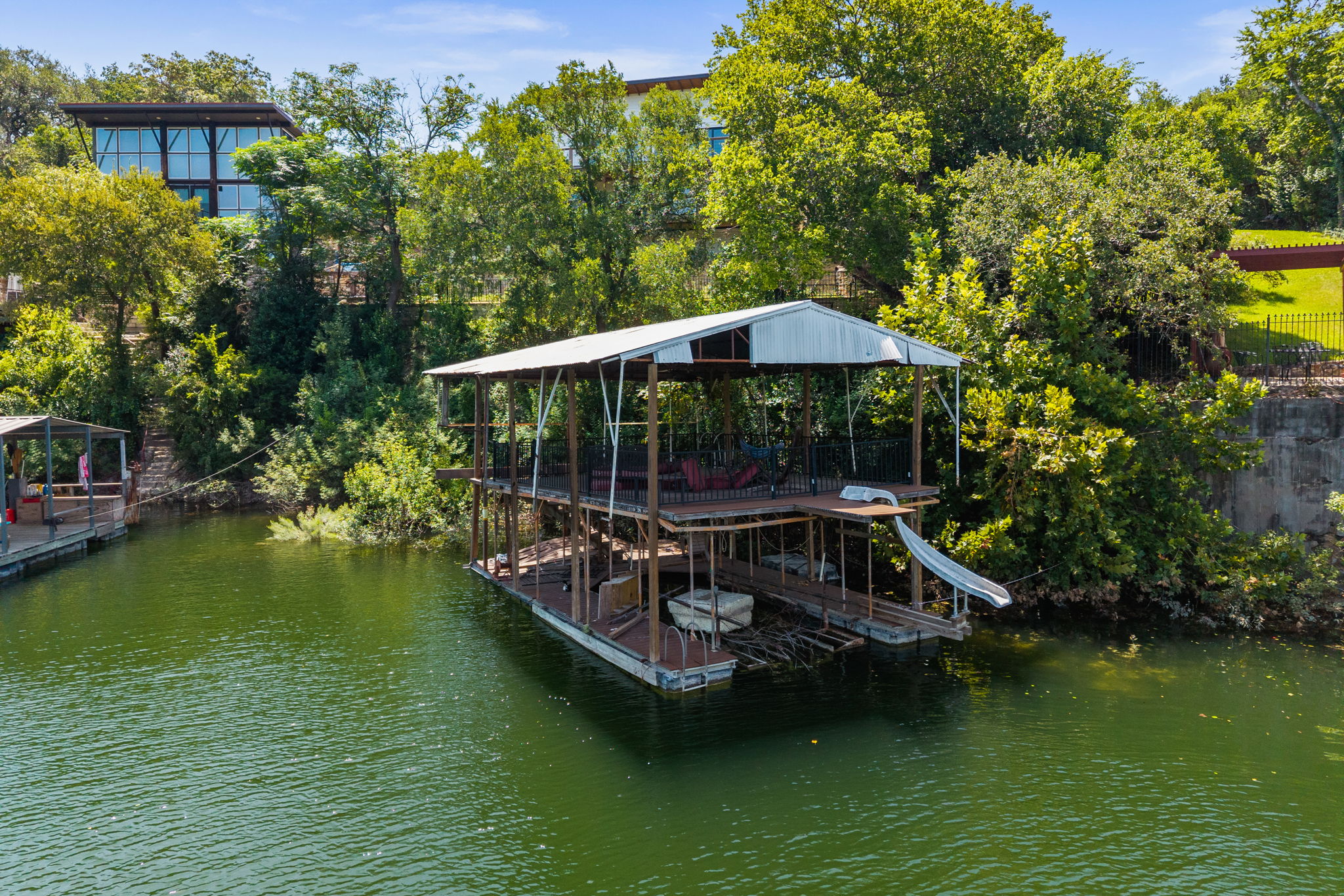 main property photo 34