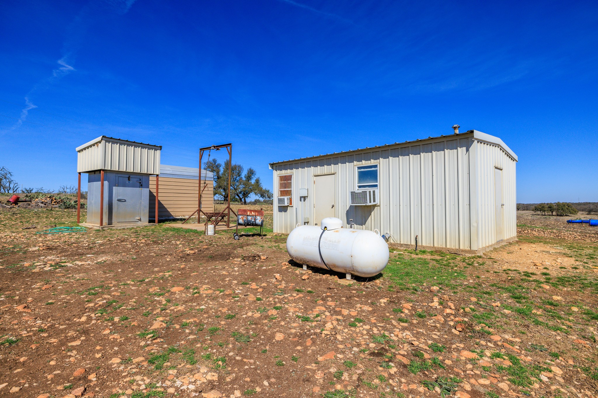 main property photo 22